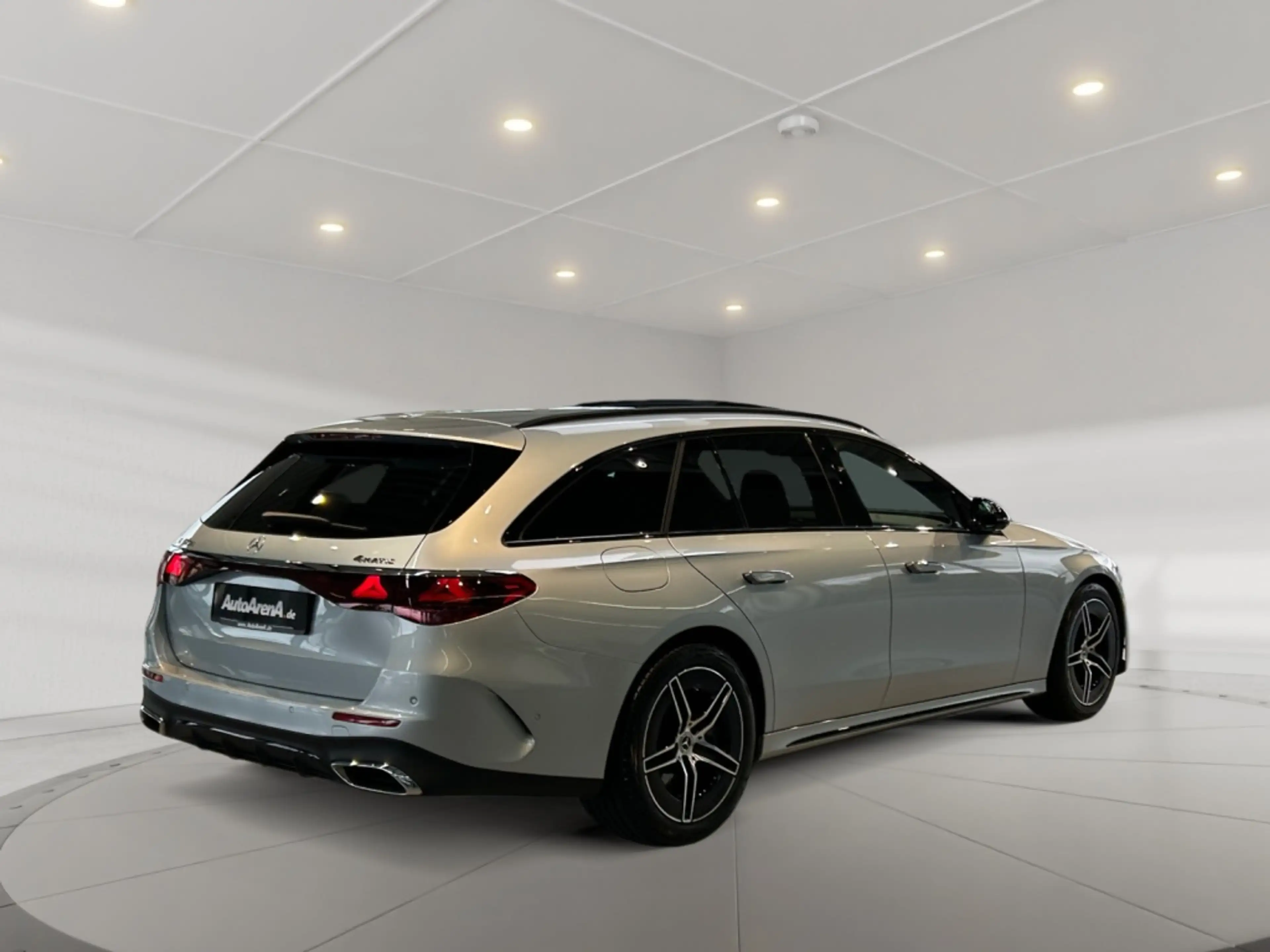 Mercedes-Benz E 450 T d 4matic AMG AMG+MBUX+Night+Fahrassist — photo 4