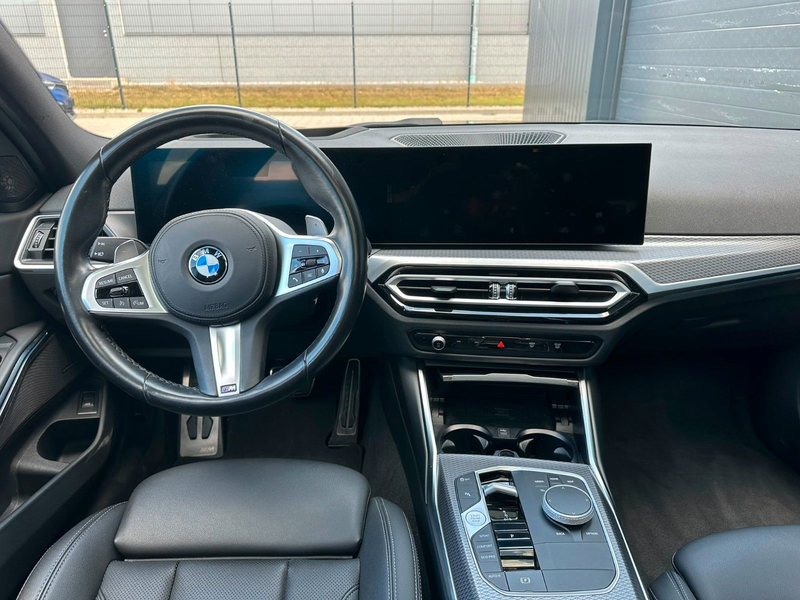 BMW 320 d Touring M Sport*Panorama*Kundenauftrag* — photo 11