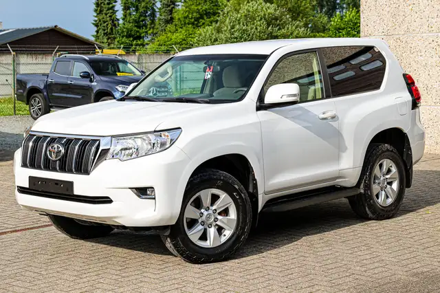 Toyota Land Cruiser MANUEEL*CAMERA*LICHTE-VRACHT*APPLE-CARPL*TREKHAAK*