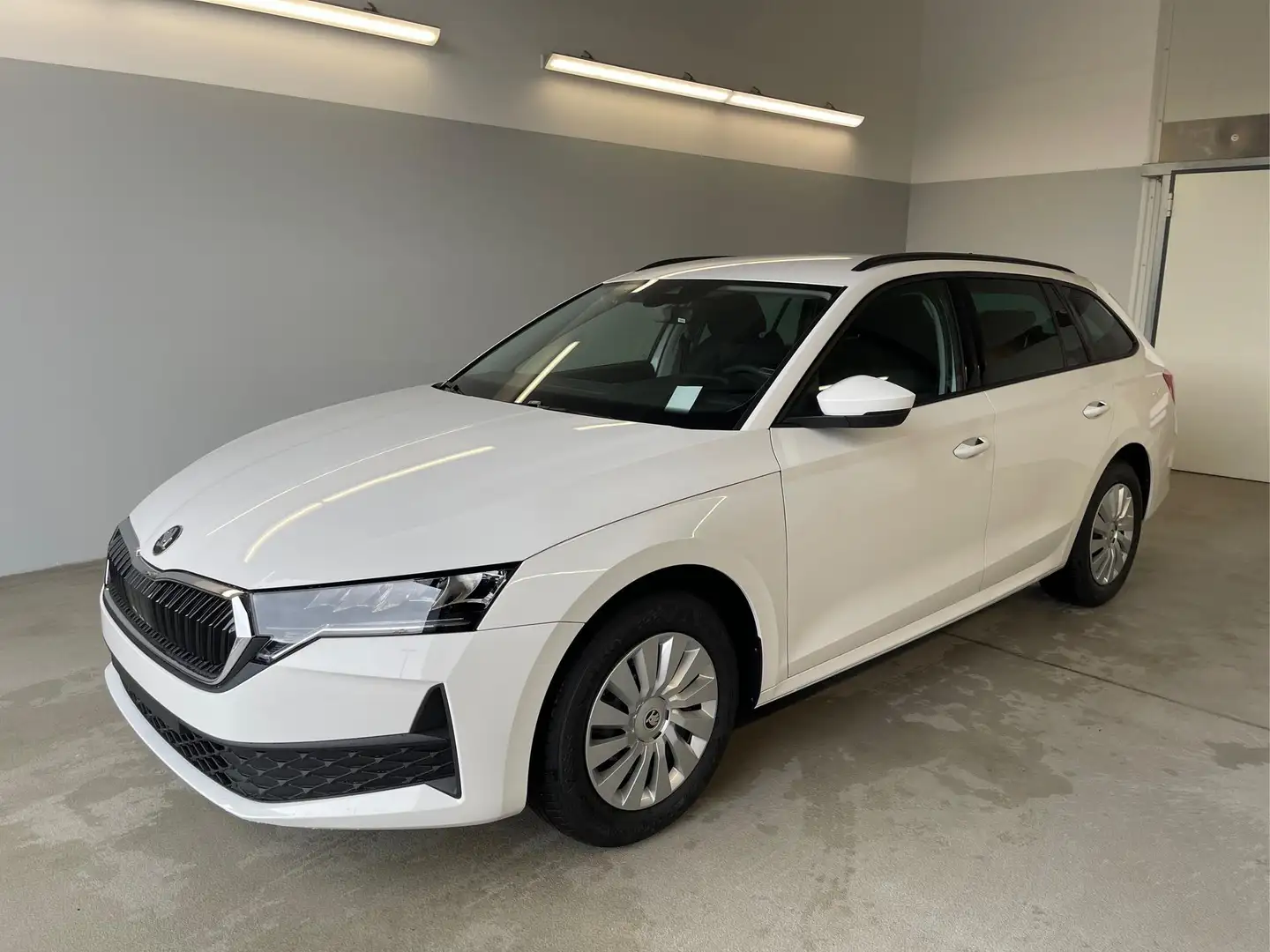 Skoda Octavia Combi Essence DSG AHK+Sitzheizung+App Connect 1... Bianco - 1
