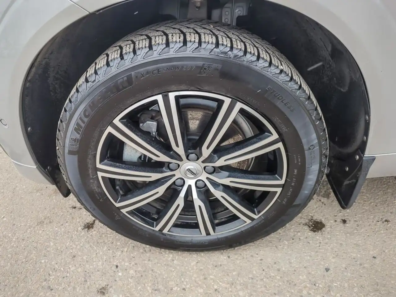 Volvo XC60 снимка Volvo XC60