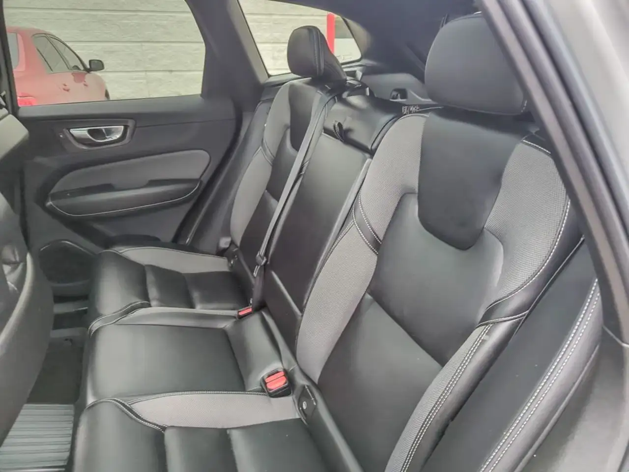 Volvo XC60 снимка Volvo XC60