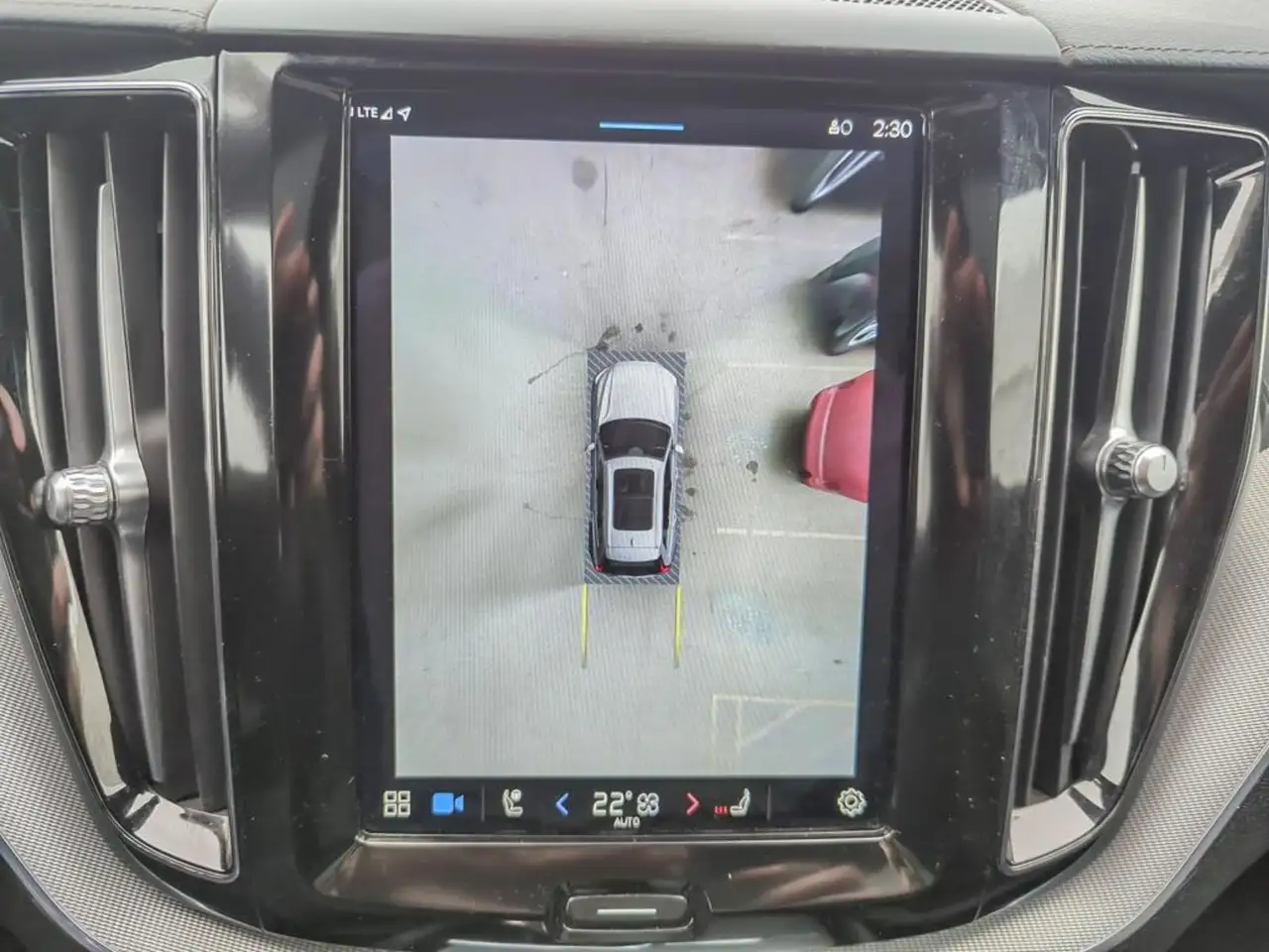 Volvo XC60 снимка Volvo XC60
