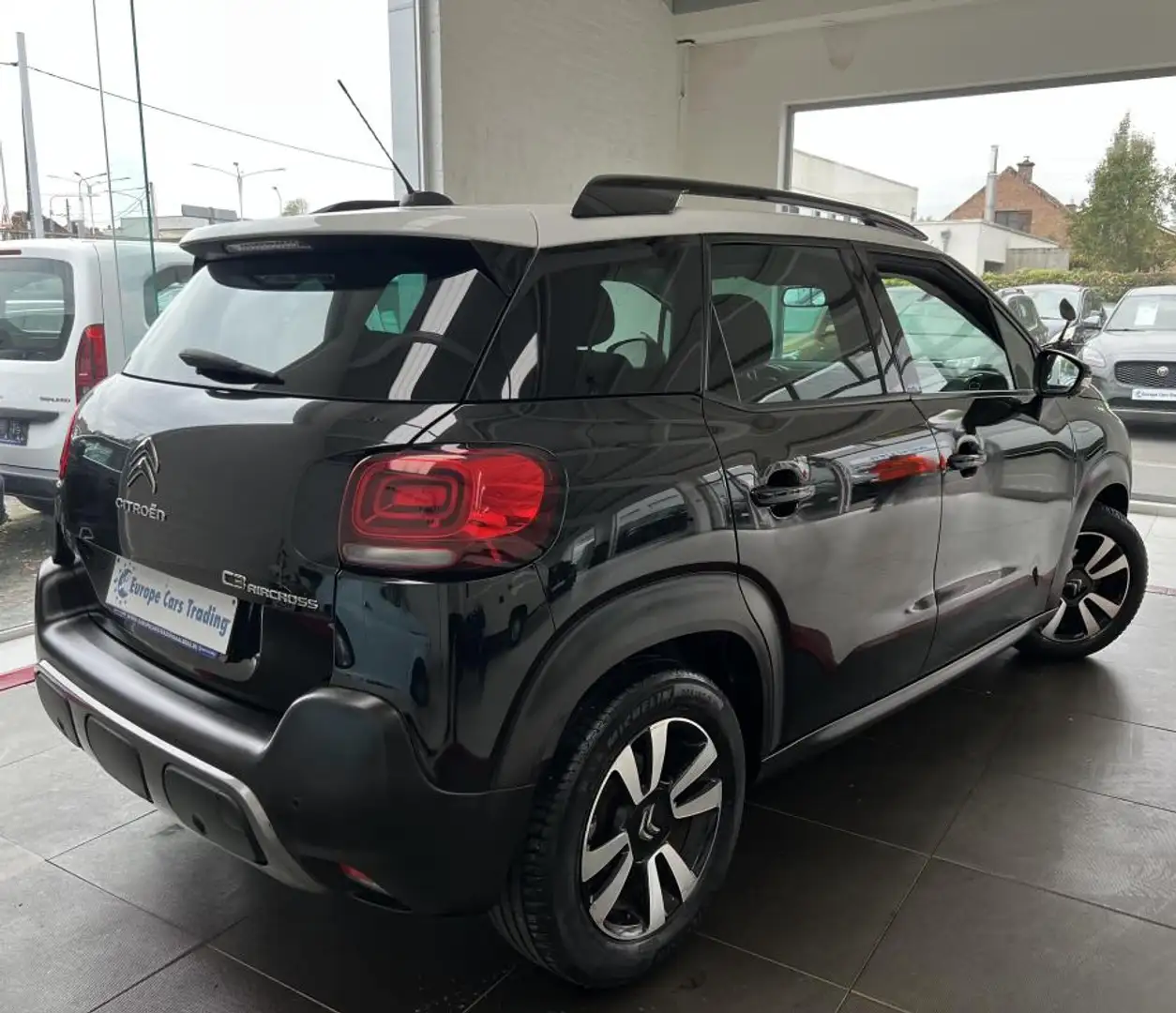 Citroen C3 Aircross SHINE 82 CH DISTRIBUTION OK CARPLAY GAR 12M Nero - 2