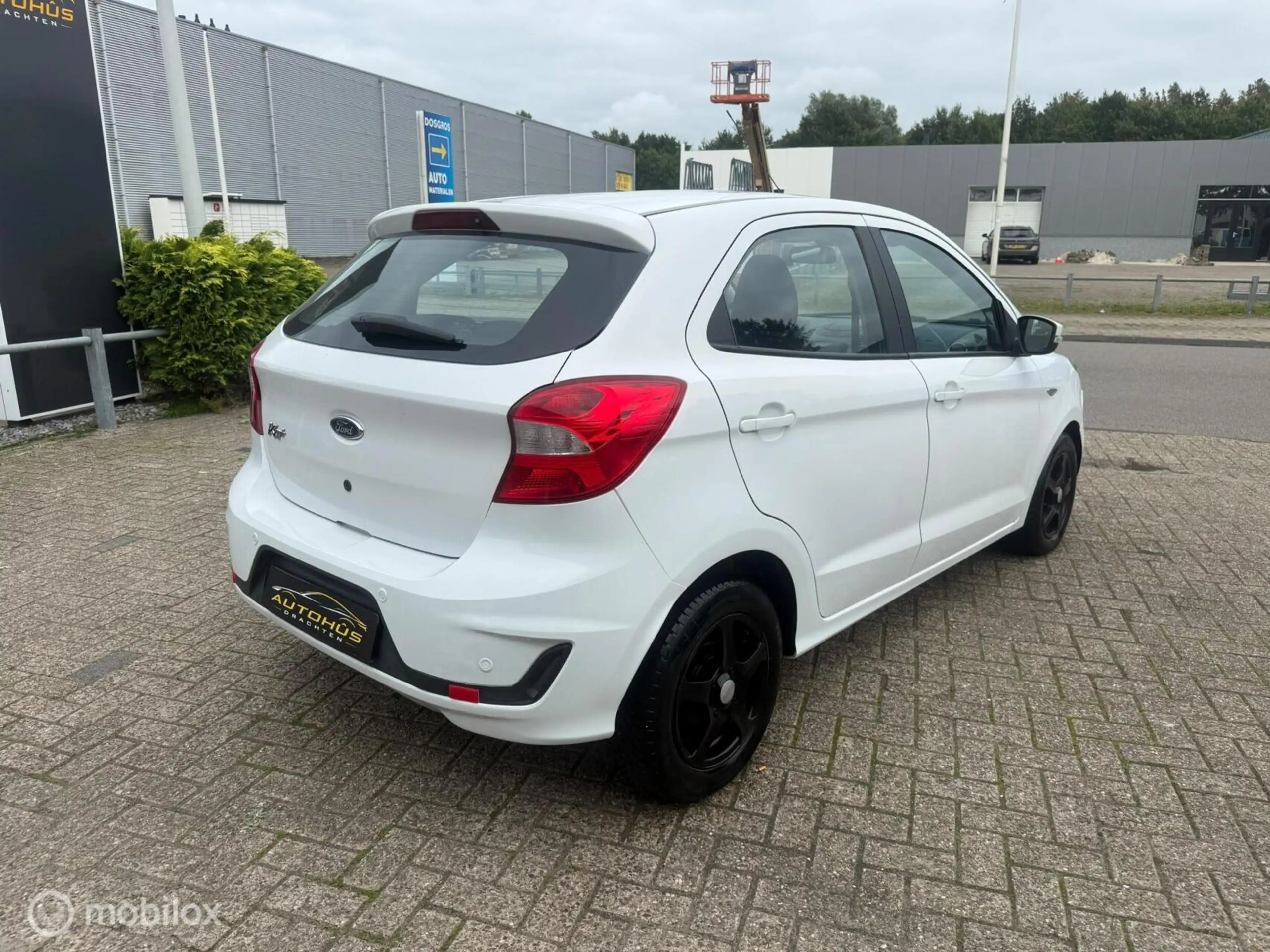 Ford Ka/Ka+ 1.2 Titanium Ultimate White airco cruise Parkeerse — photo 5