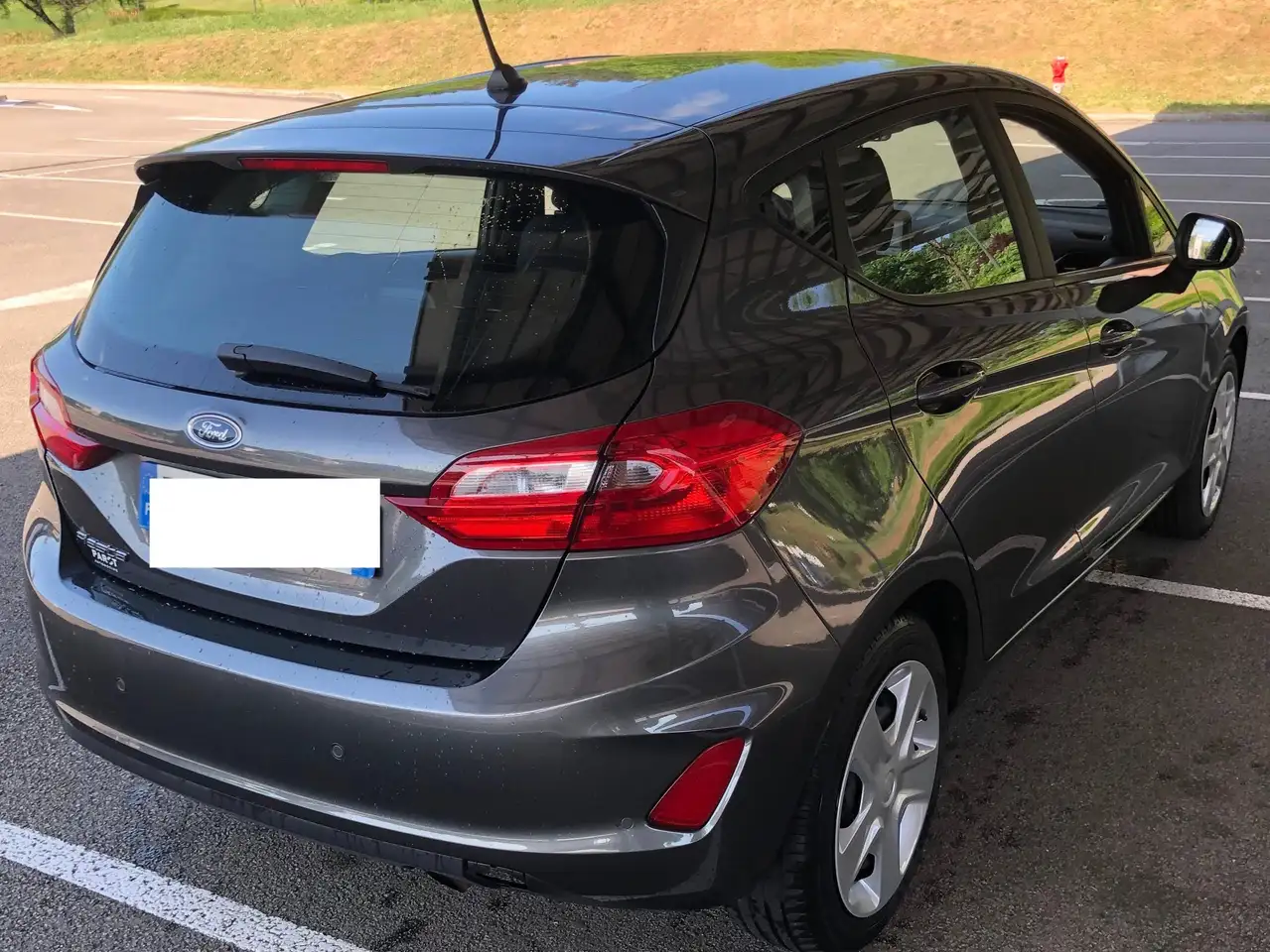 Ford Fiesta 5 portes — photo 2