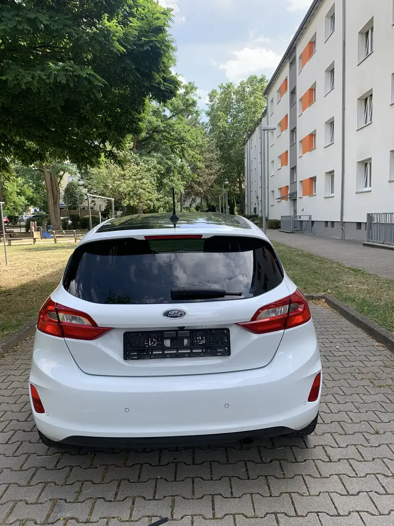 Ford Fiesta 1.0 EcoBoost S&S TREND - 2