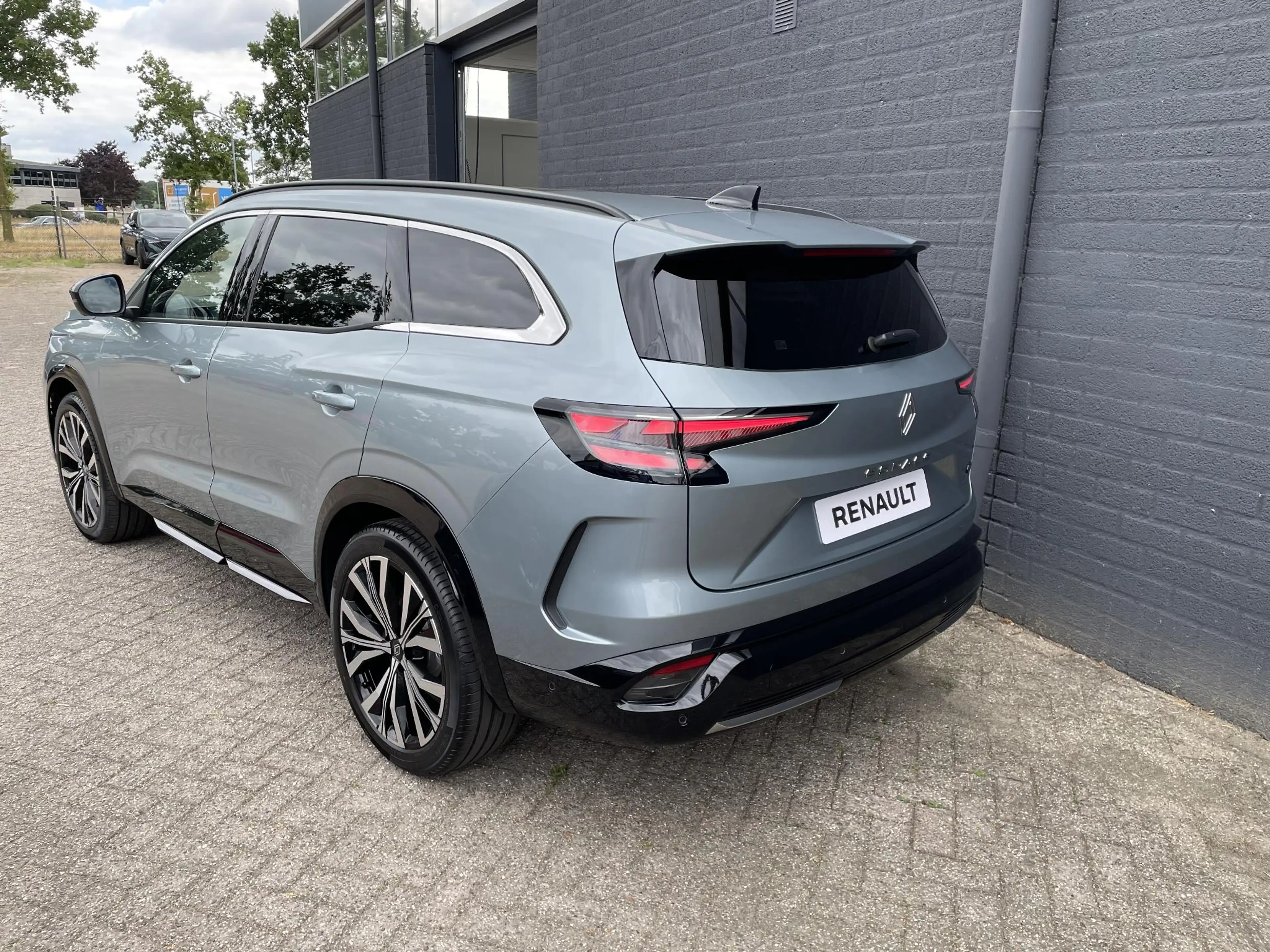 Renault Espace E-Tech full hybrid 200 iconic 7p. | 7 persoons | P — photo 5
