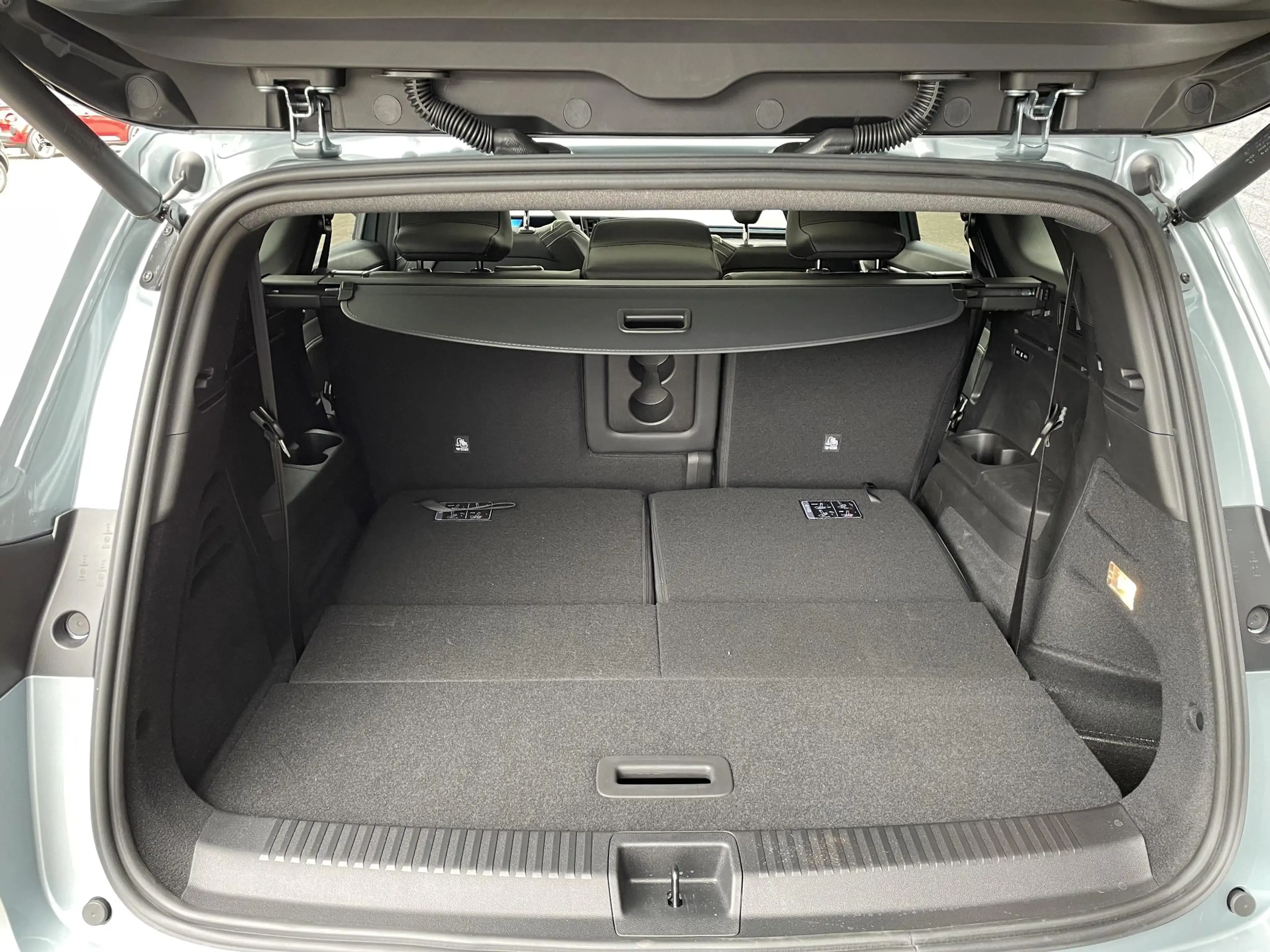 Renault Espace E-Tech full hybrid 200 iconic 7p. | 7 persoons | P — photo 11