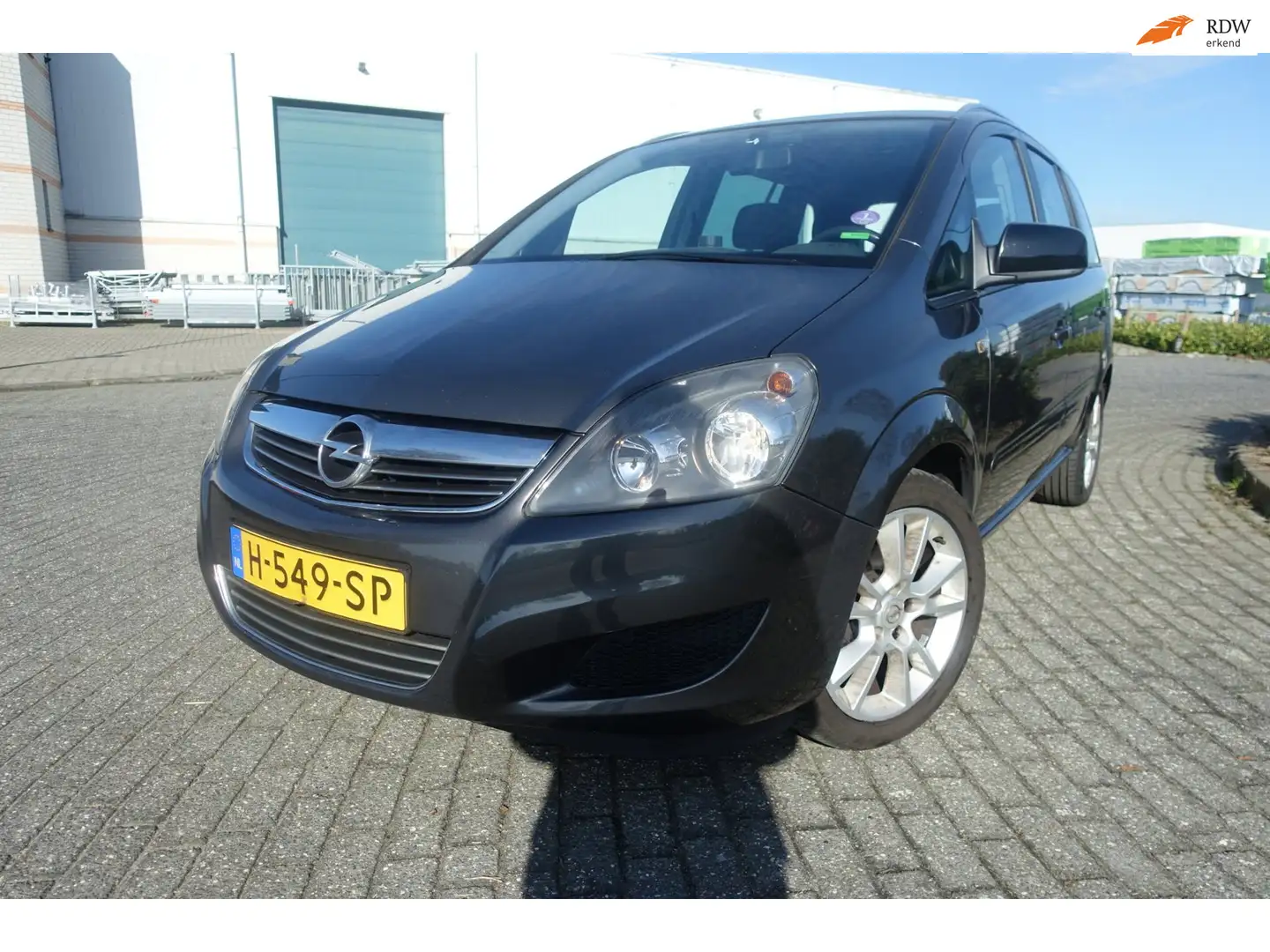 Opel Zafira 1.6 111 years Edition - 7 prs. - trekhaak -17 inch Grau - 1