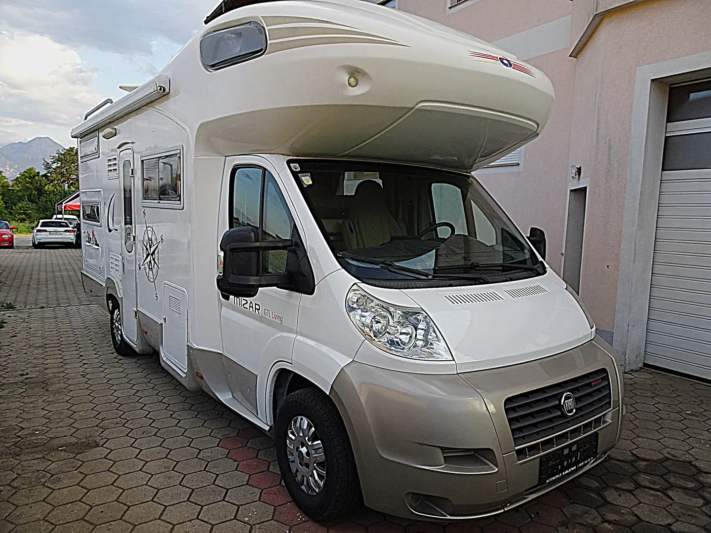 Caravans-Wohnm Fiat Ducato 3,0 JTD Trigano Mizar GT Living Weiß - 2