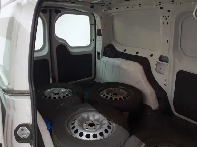 Volkswagen Caddy view 14