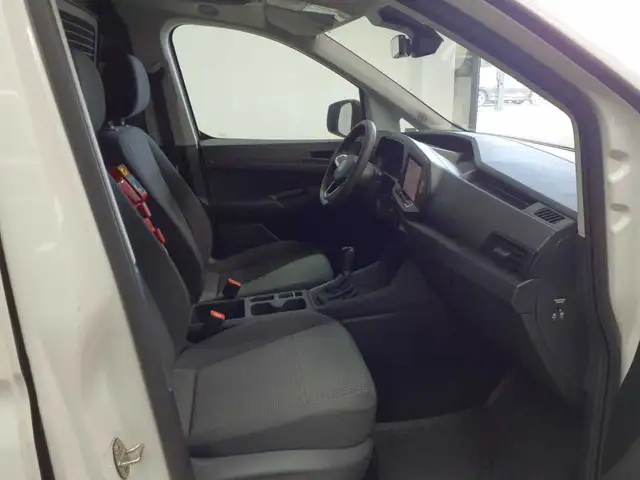 Volkswagen Caddy view 8