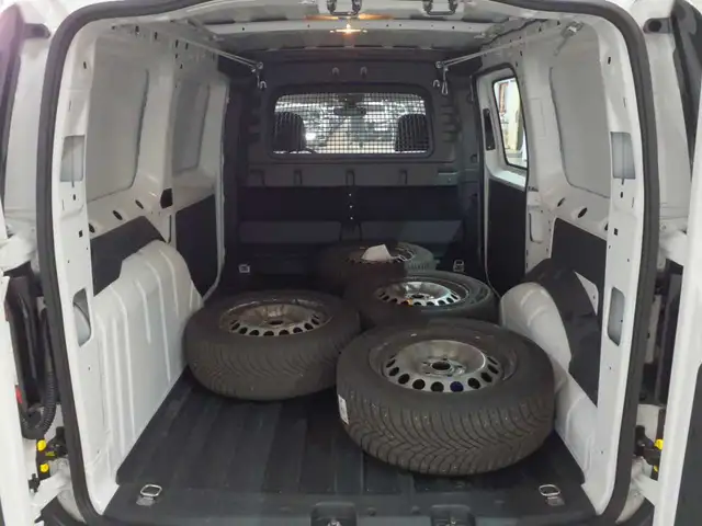 Volkswagen Caddy view 15