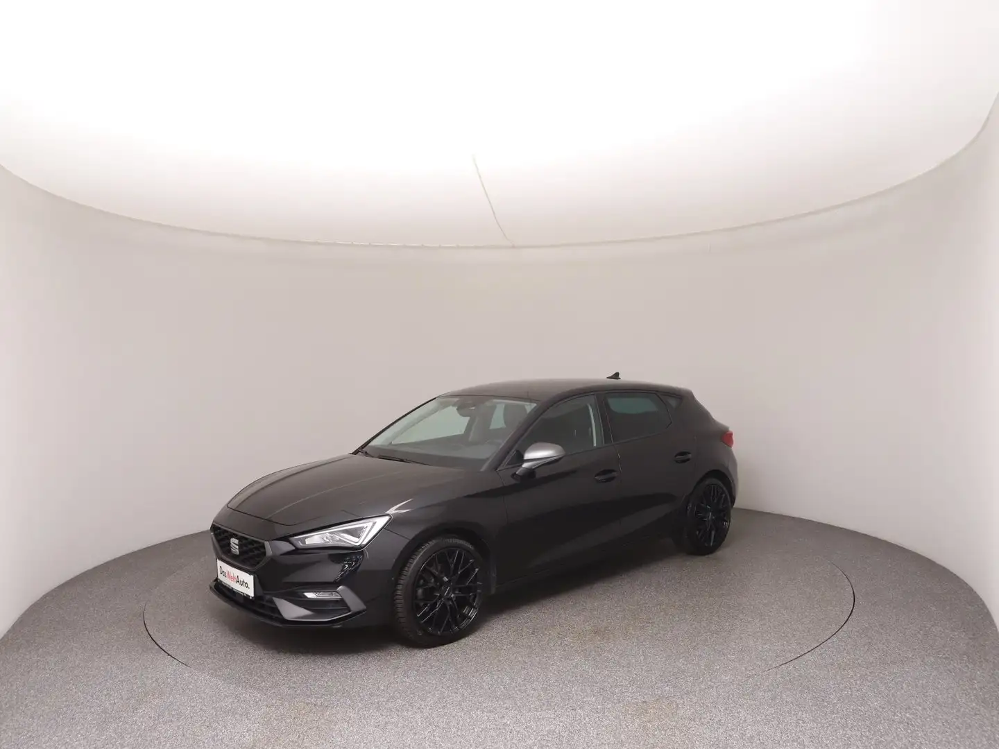 SEAT Leon FR 2.0 TDI DSG Schwarz - 1