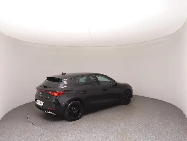 SEAT Leon view 4
