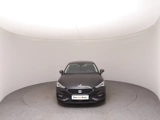 SEAT Leon view 3