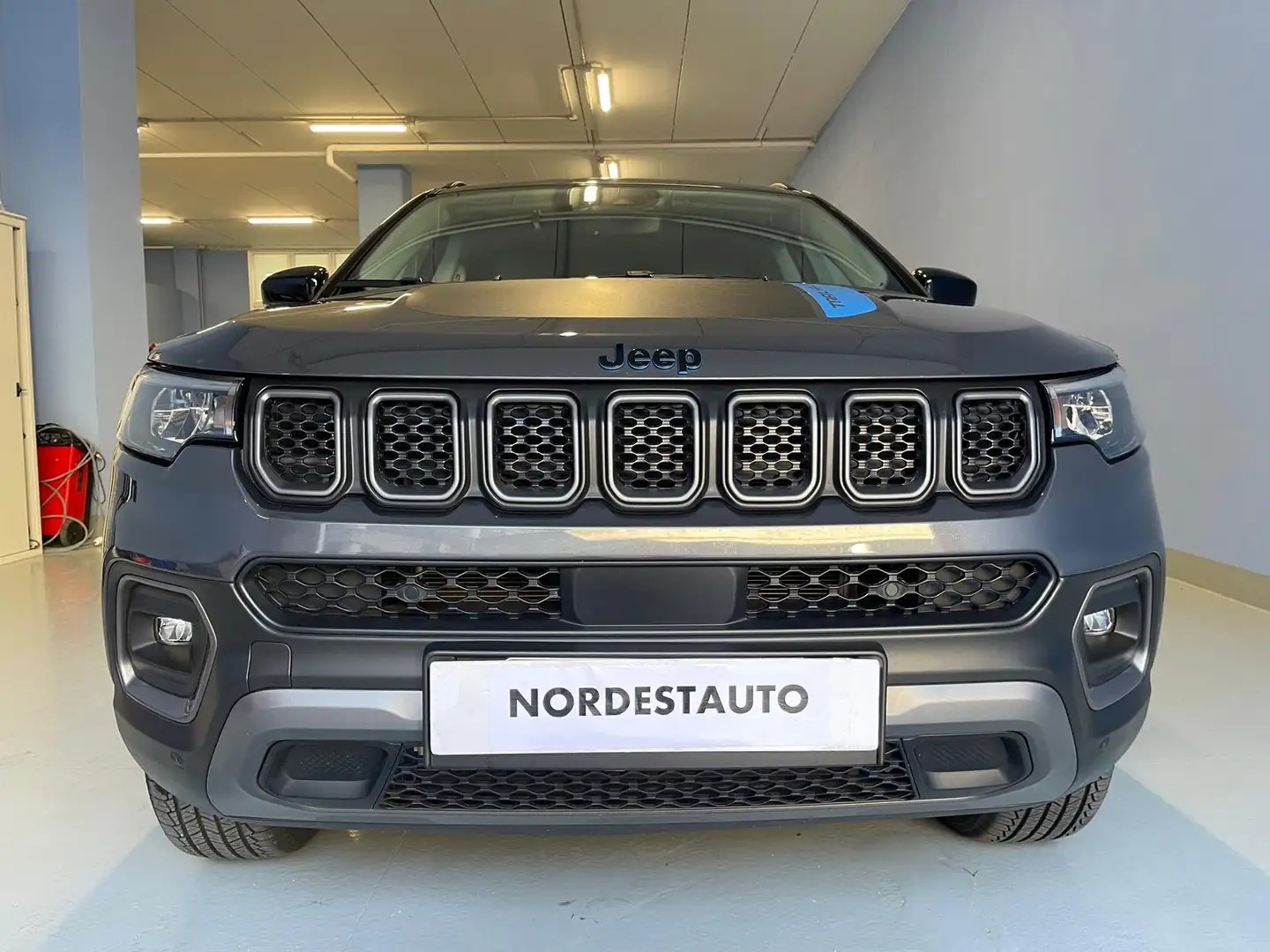 Jeep Compass 1.3 turbo 240 CV T4 Phev Trailhawk 4xe Auto Grau - 2