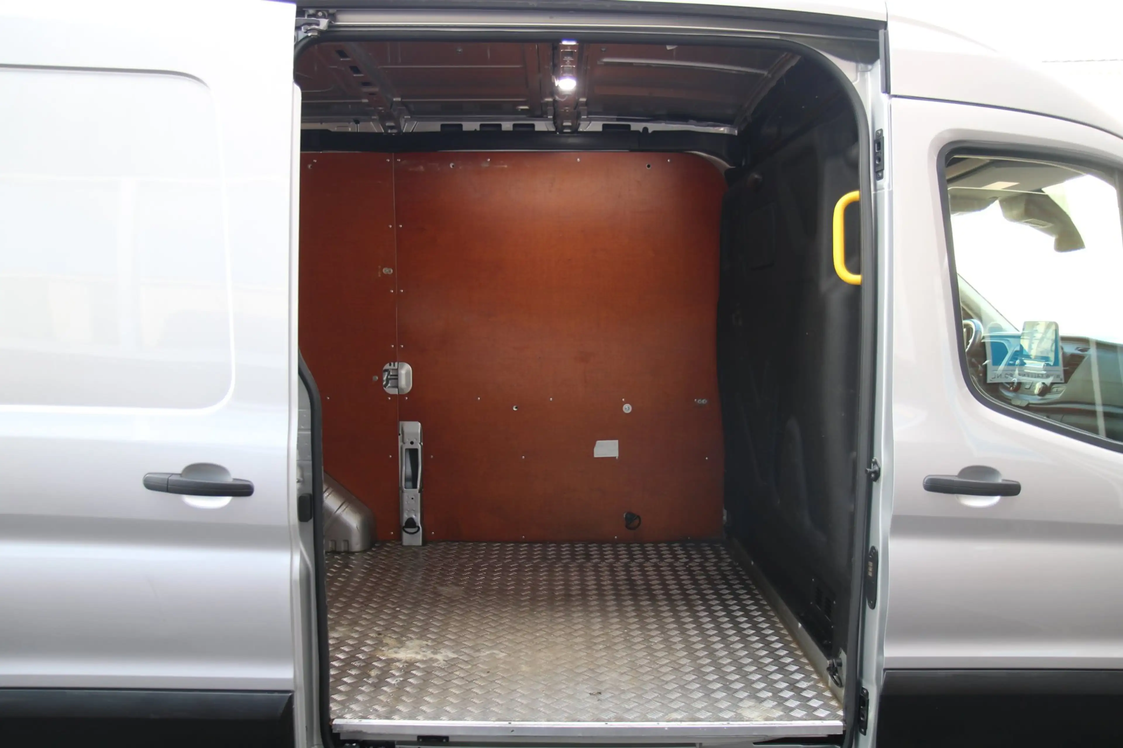 Ford Transit 350 2.0 TDCI L2H2 Trend MHEV 130PK / Sync 3 / Deal — photo 8