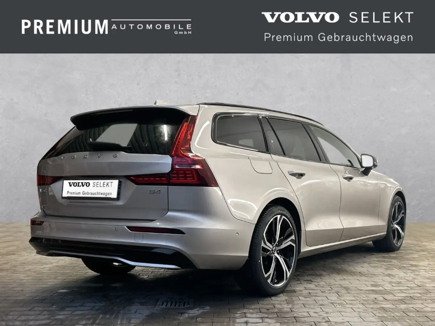 Volvo V60 Plus Dark B4 Pano/ACC/360° Gris - 2