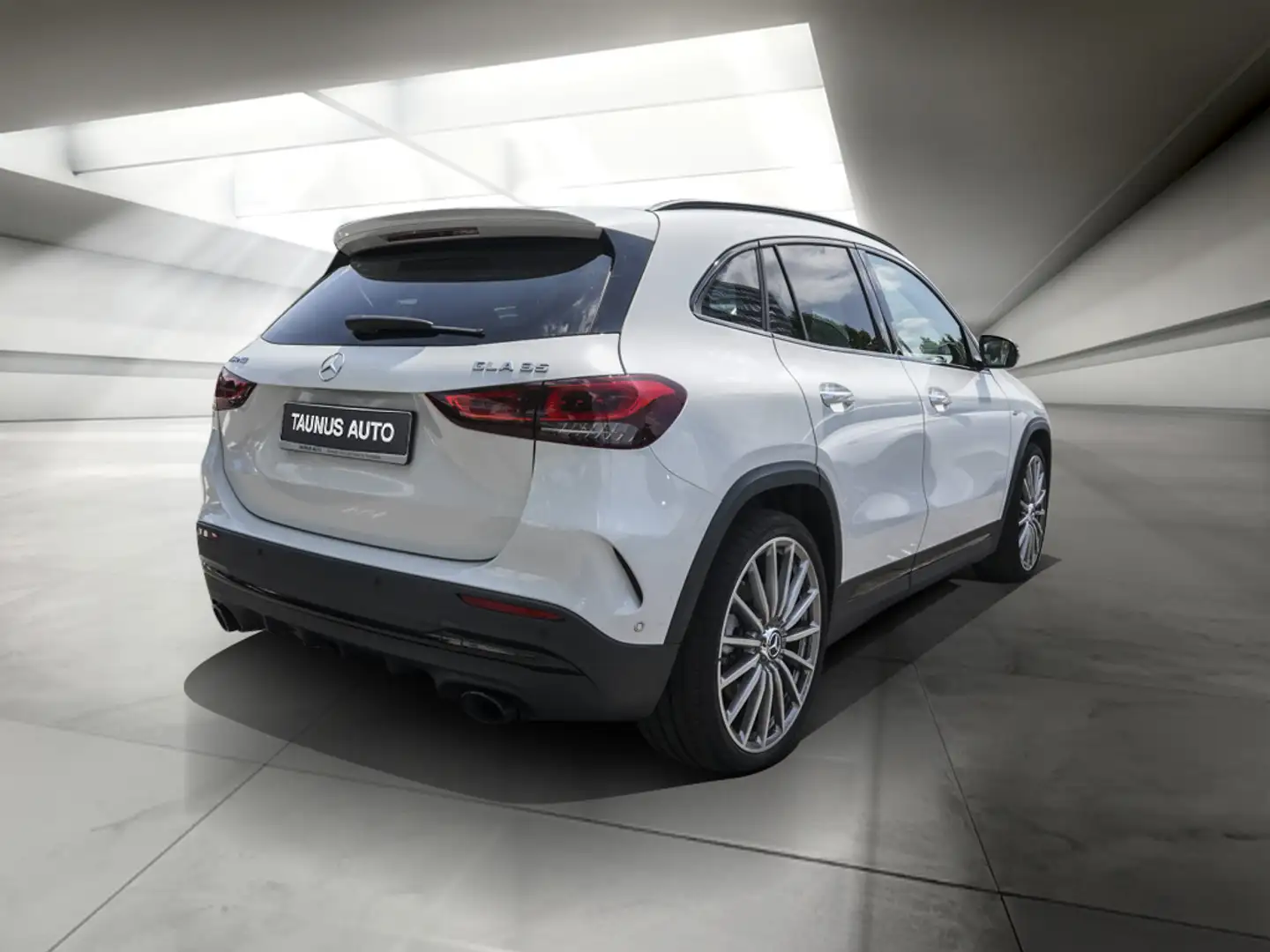 Mercedes-Benz GLA 35 AMG 4M MBUX NIGHT MEMORY KAMERA LED DAB Weiß - 2