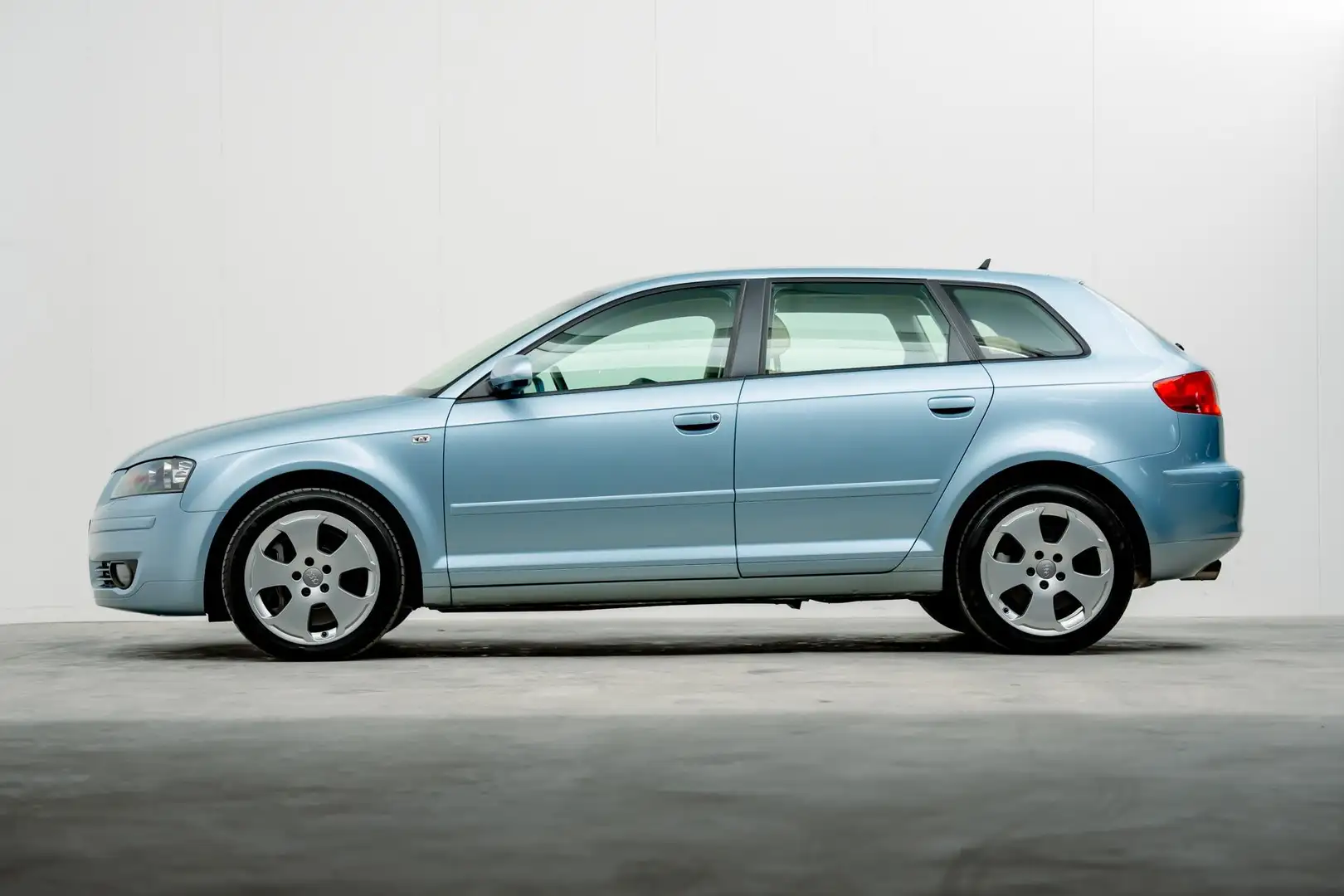 Audi A3 Sportback 3.2 quattro Ambition Pro Line 86.132 Km Blauw - 2