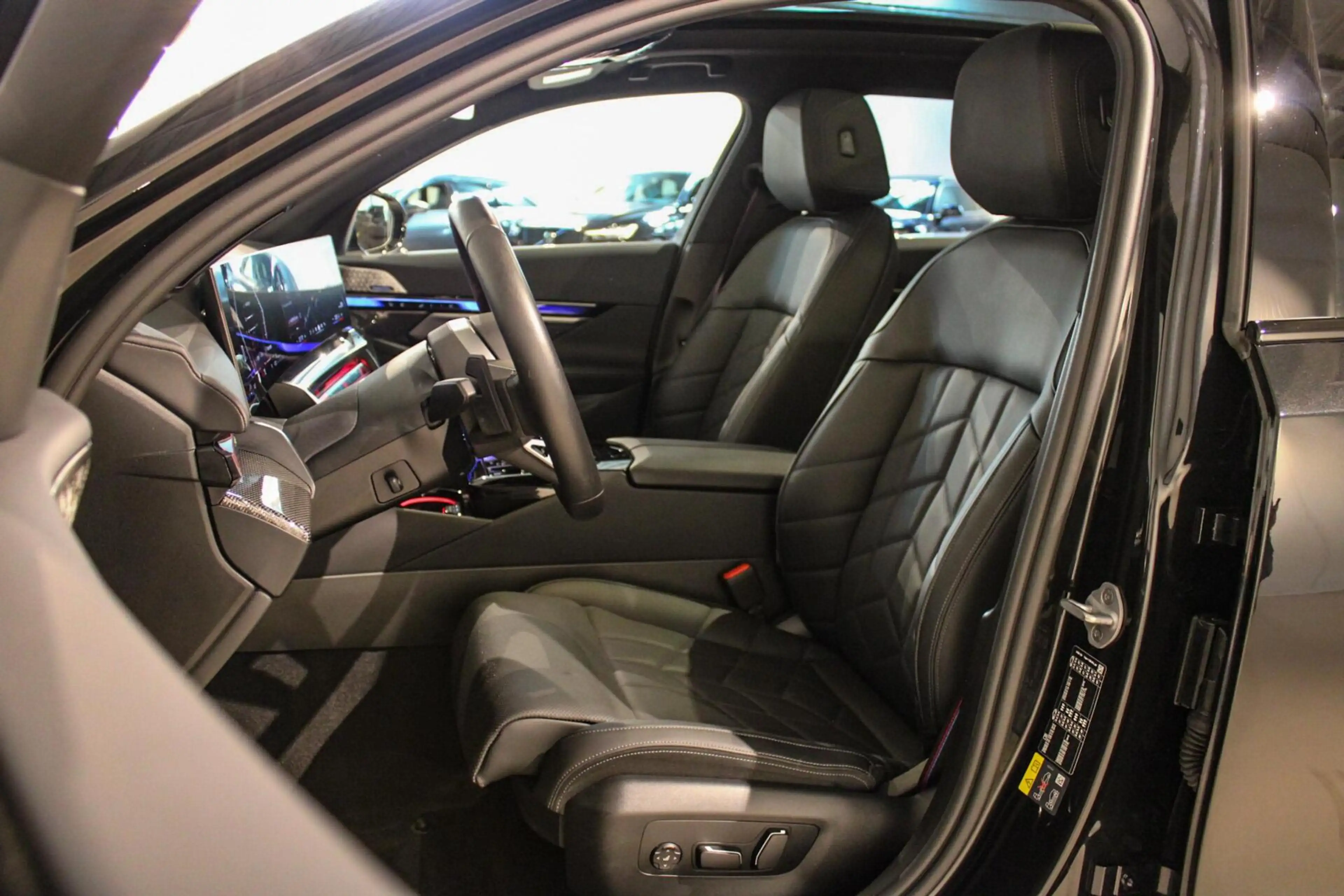 BMW 550 5-serie Touring 550e xDrive M-sport Pro PANO | B&W — photo 12