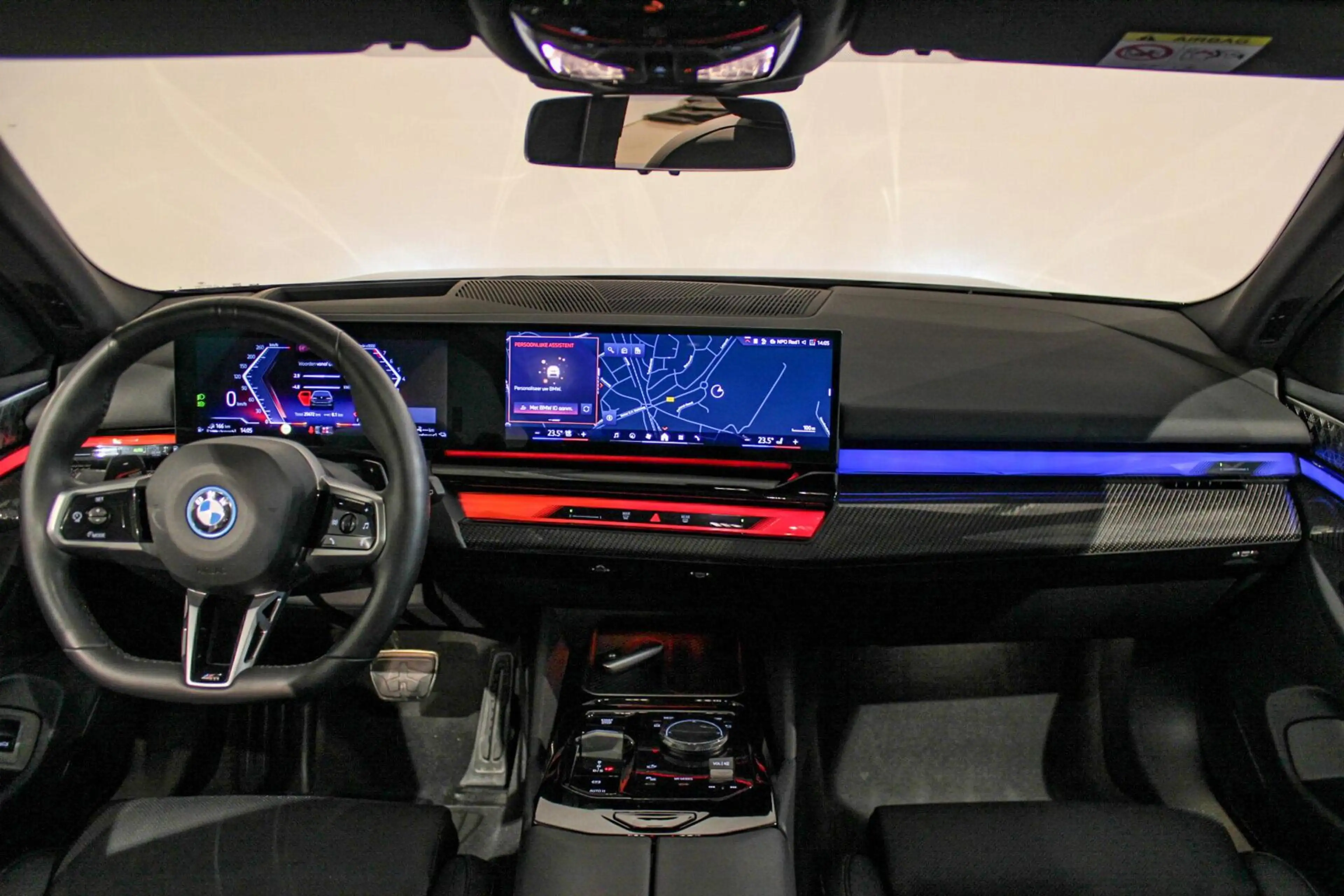 BMW 550 5-serie Touring 550e xDrive M-sport Pro PANO | B&W — photo 11