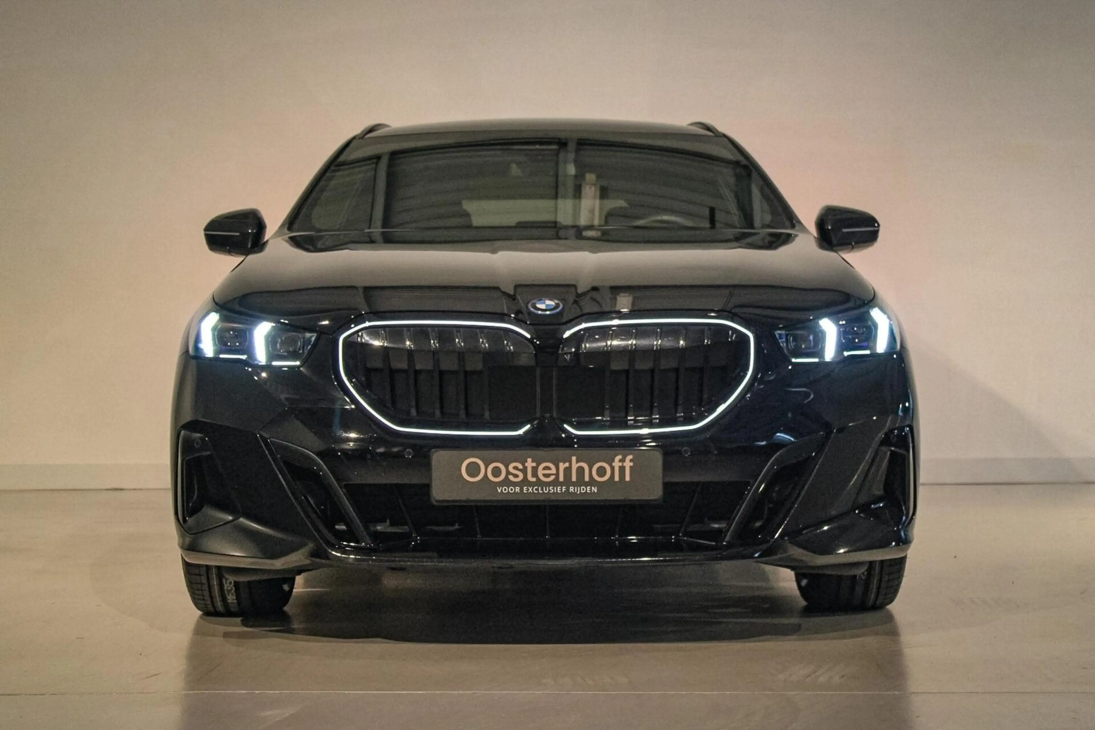 BMW 550 5-serie Touring 550e xDrive M-sport Pro PANO | B&W — photo 5