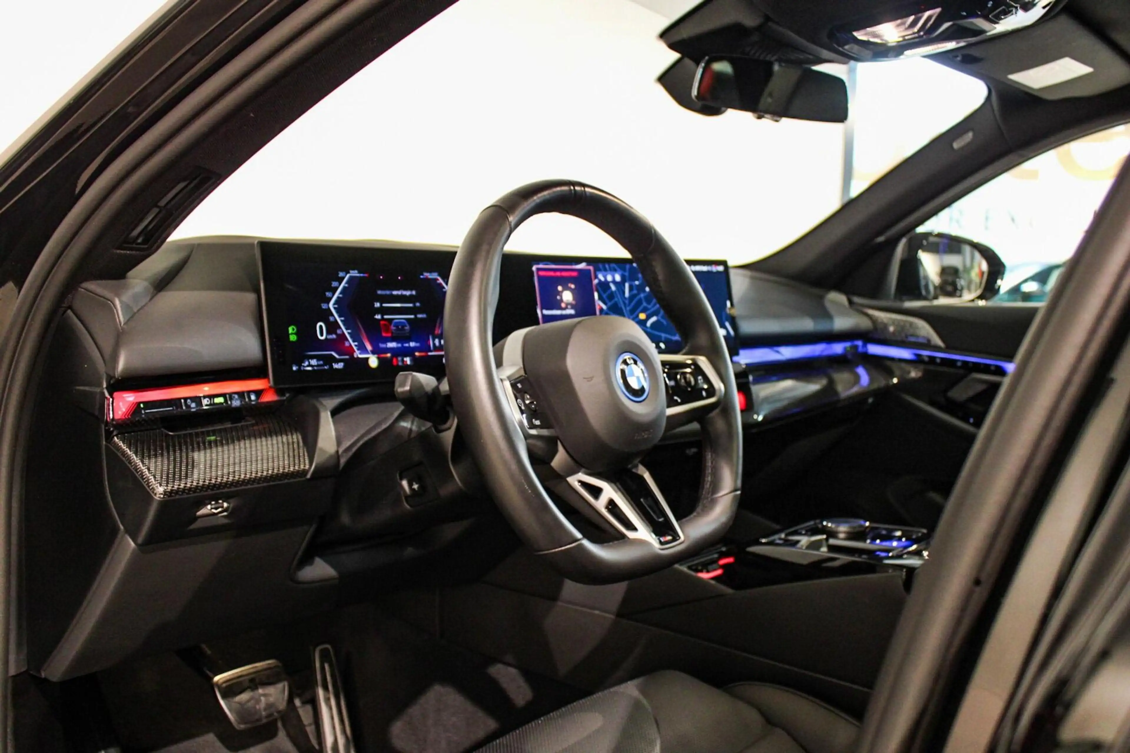 BMW 550 5-serie Touring 550e xDrive M-sport Pro PANO | B&W — photo 10