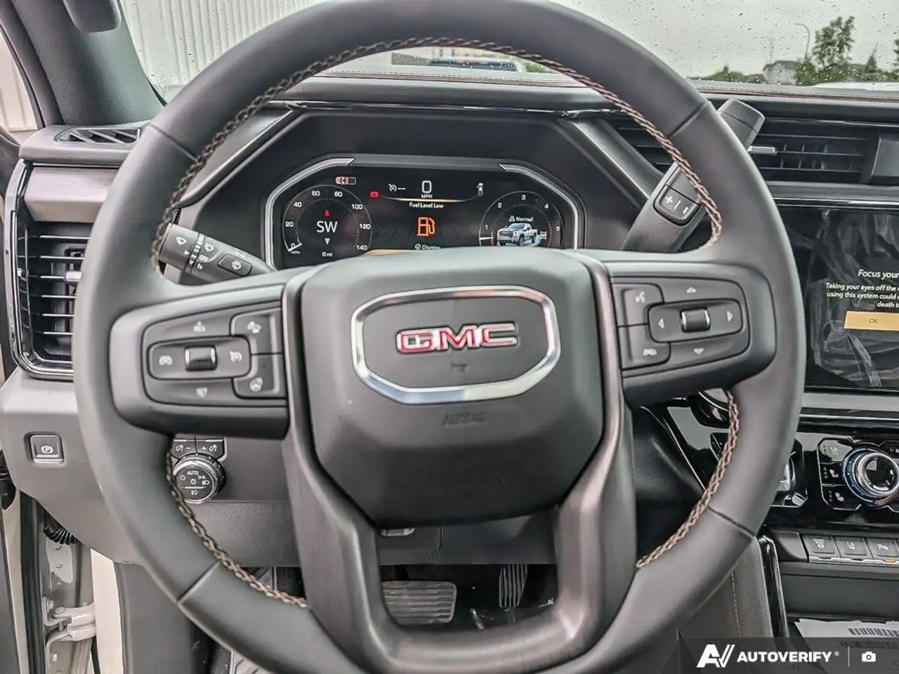 GMC Sierra 3500HD photo GMC Sierra 3500HD