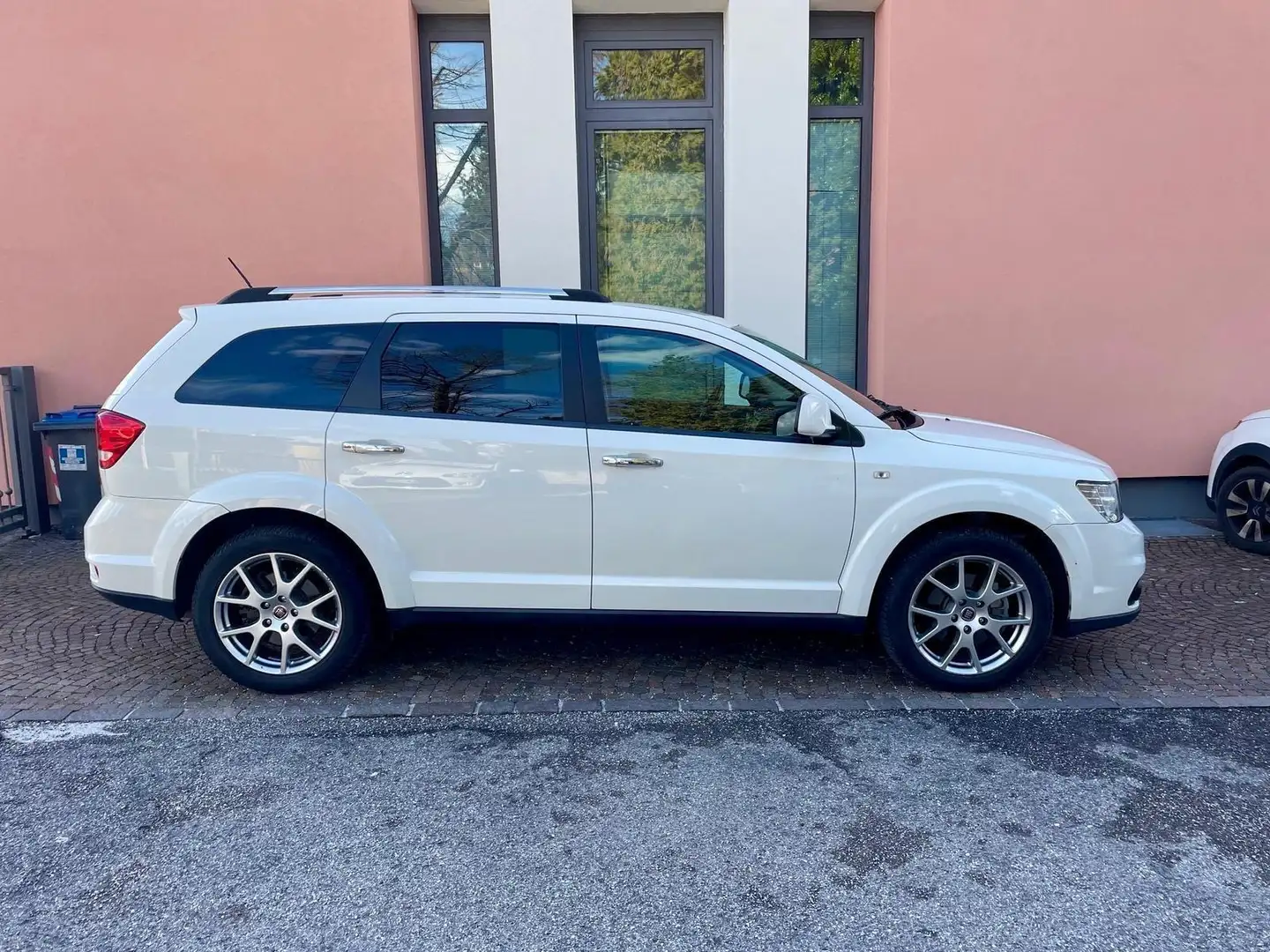 Fiat Freemont Freemont 2.0 mjt 16v Lounge 4x4 170cv auto Blanc - 2