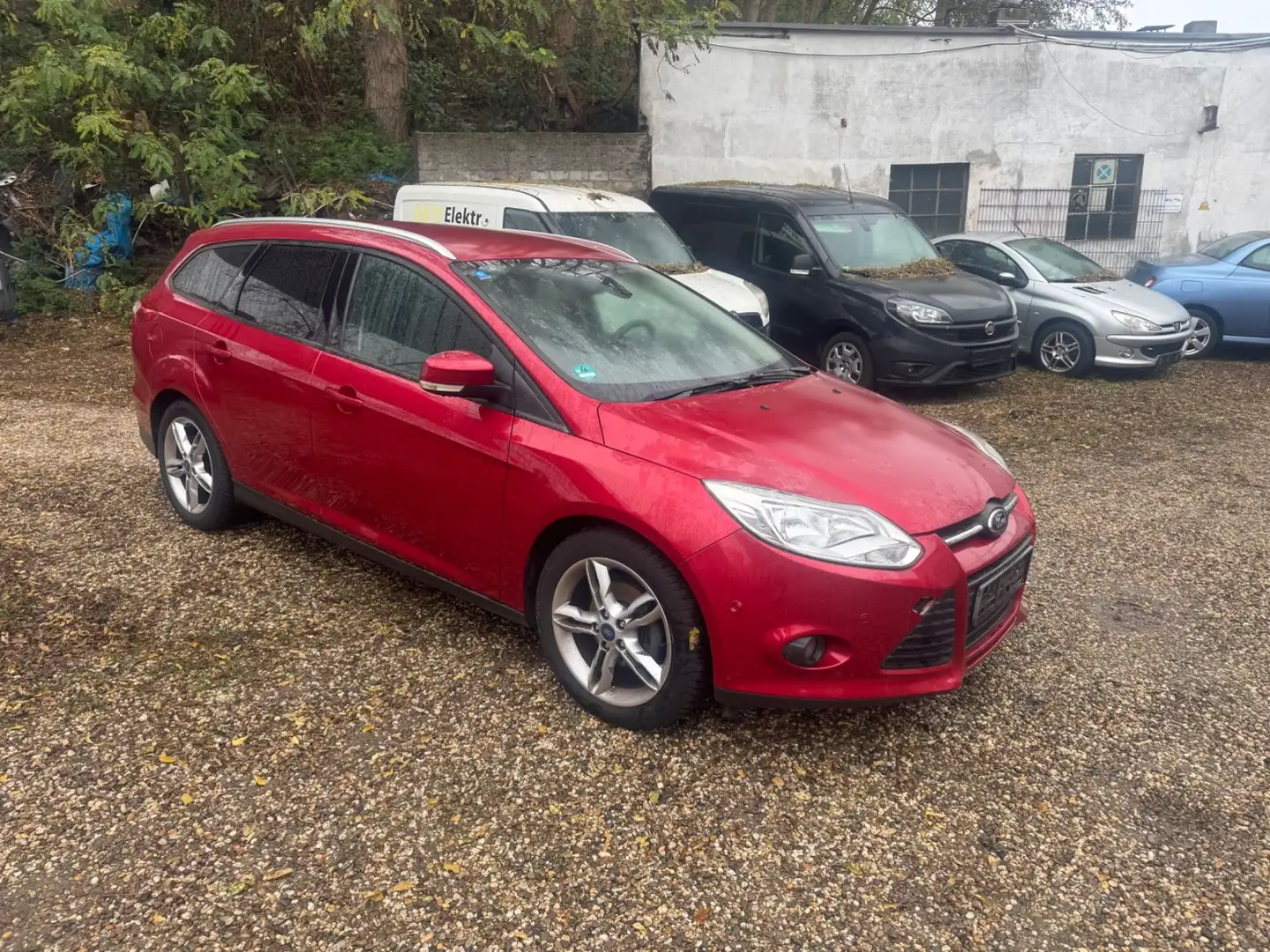 Ford Focus Turnier Champions Edition Servo Klima**** Rot - 1