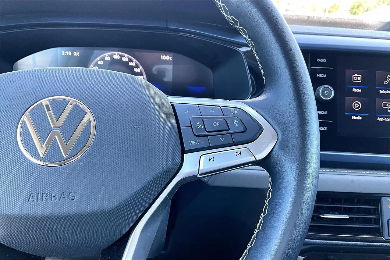 Volkswagen Taos снимка Volkswagen Taos