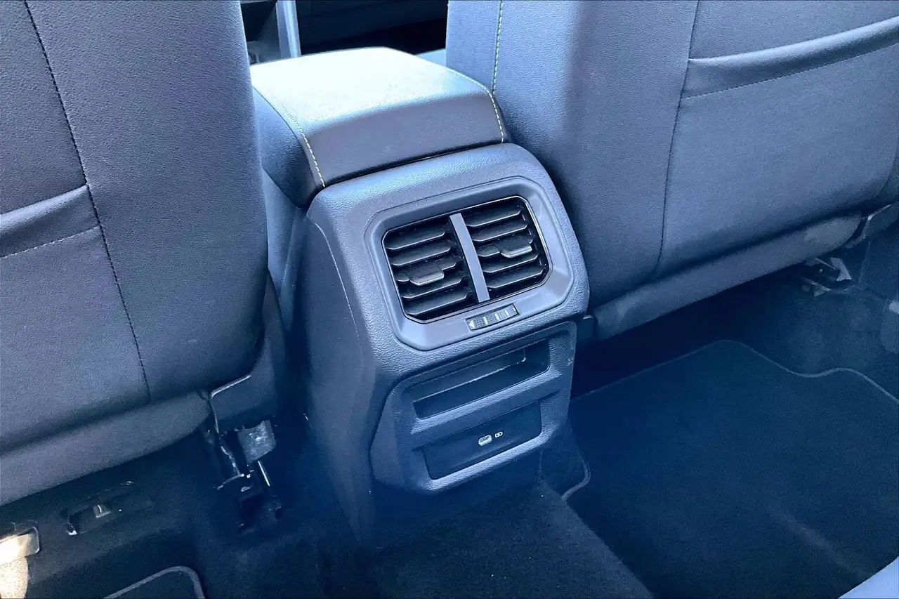 Volkswagen Taos снимка Volkswagen Taos