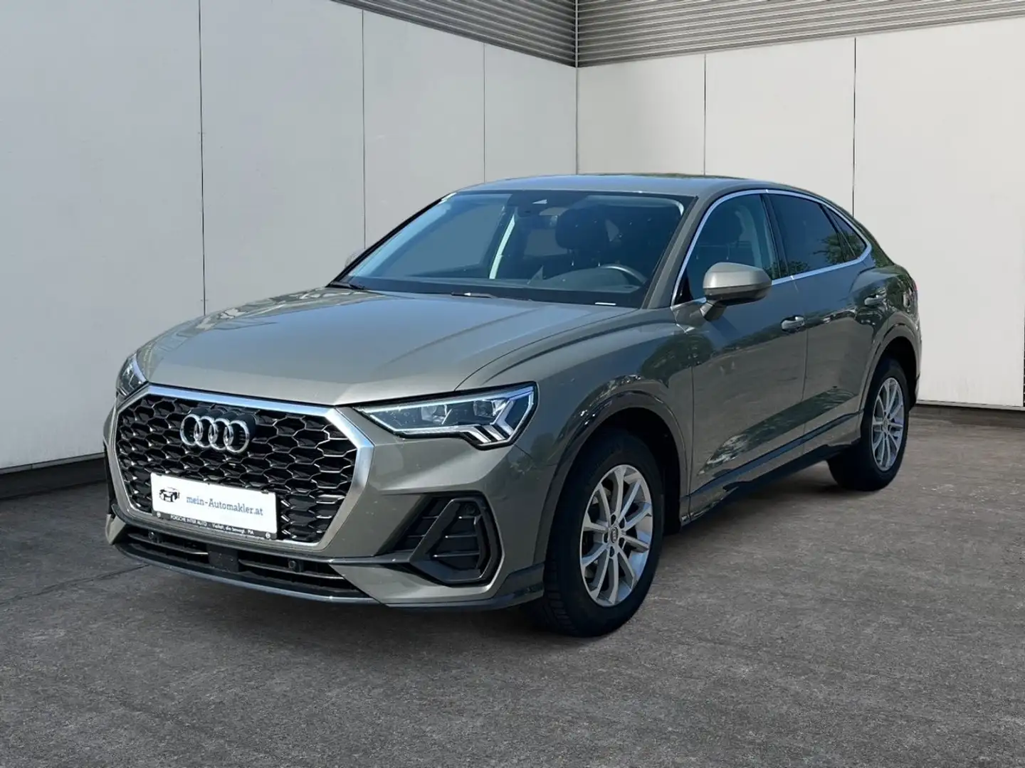 Audi Q3 Sportback 35 TDI S-tronic *Erstbestiz* *Leasing* Grau - 2