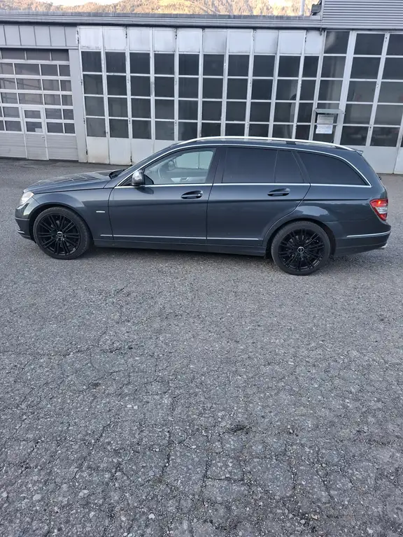 Mercedes-Benz C 320 2008 из Европы — купить под ключ