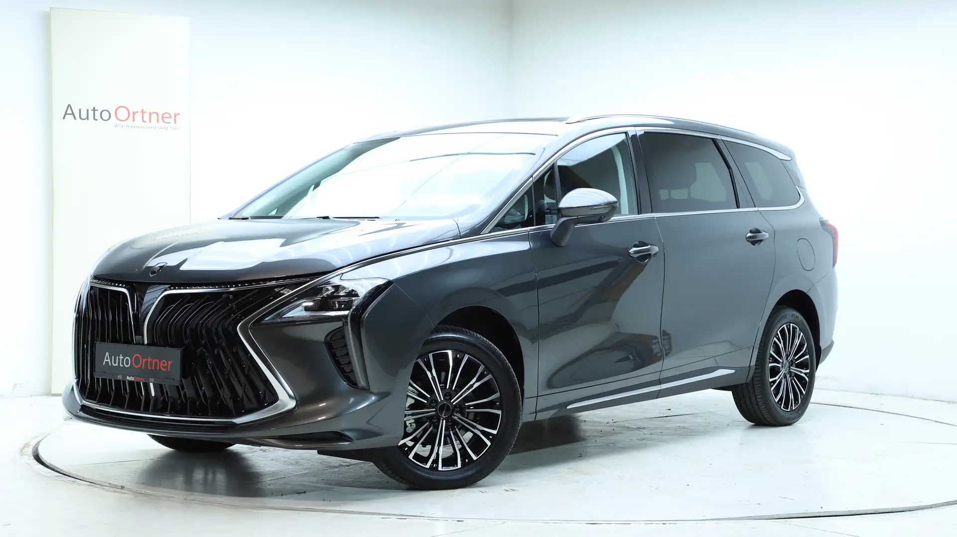 Forthing U-Tour U-Tour 4 PHEV Family Van 7 Sitzer - 1