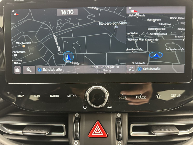 Hyundai i30 Intro Edition Mild-Hybrid "1 HAND-NAVI-CAM" — photo 14