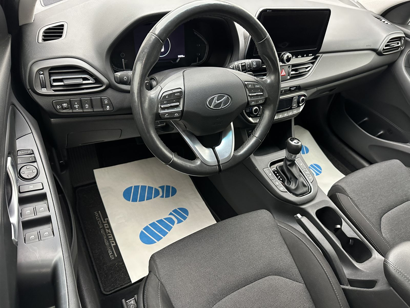Hyundai i30 Intro Edition Mild-Hybrid "1 HAND-NAVI-CAM" — photo 12