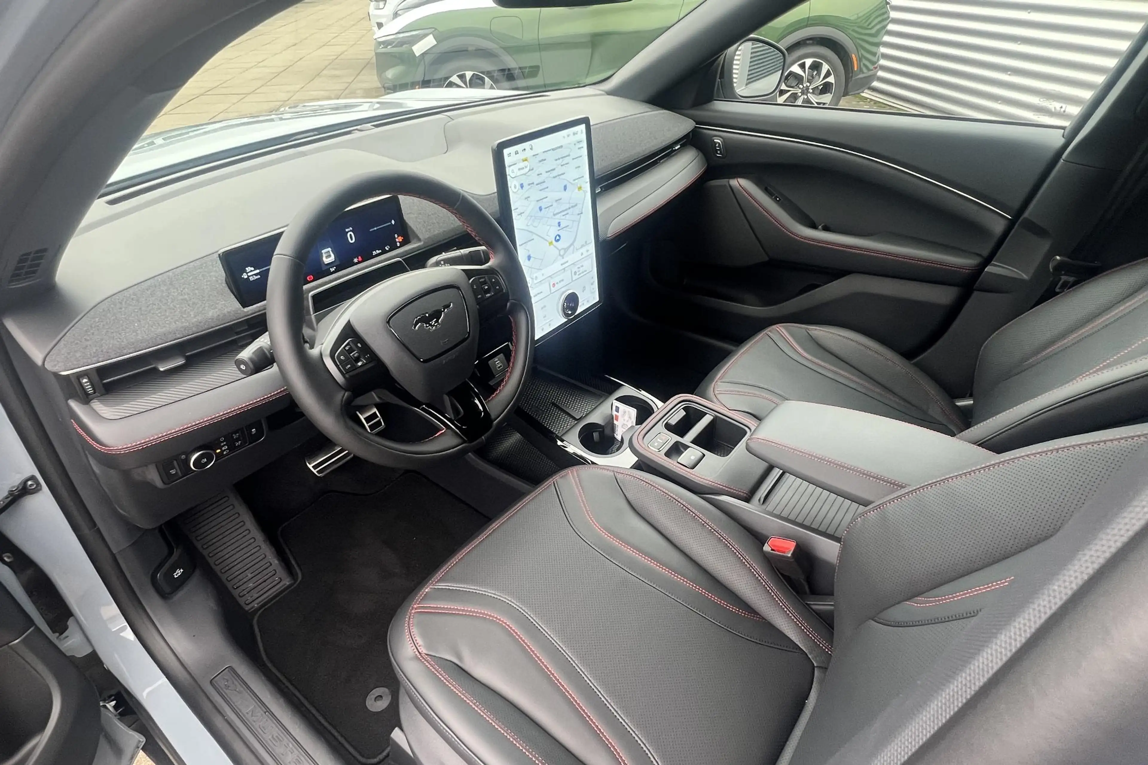 Ford Mustang Mach-E Extended Premium RWD 88 kWh | Nu in de Showroom!! — photo 13