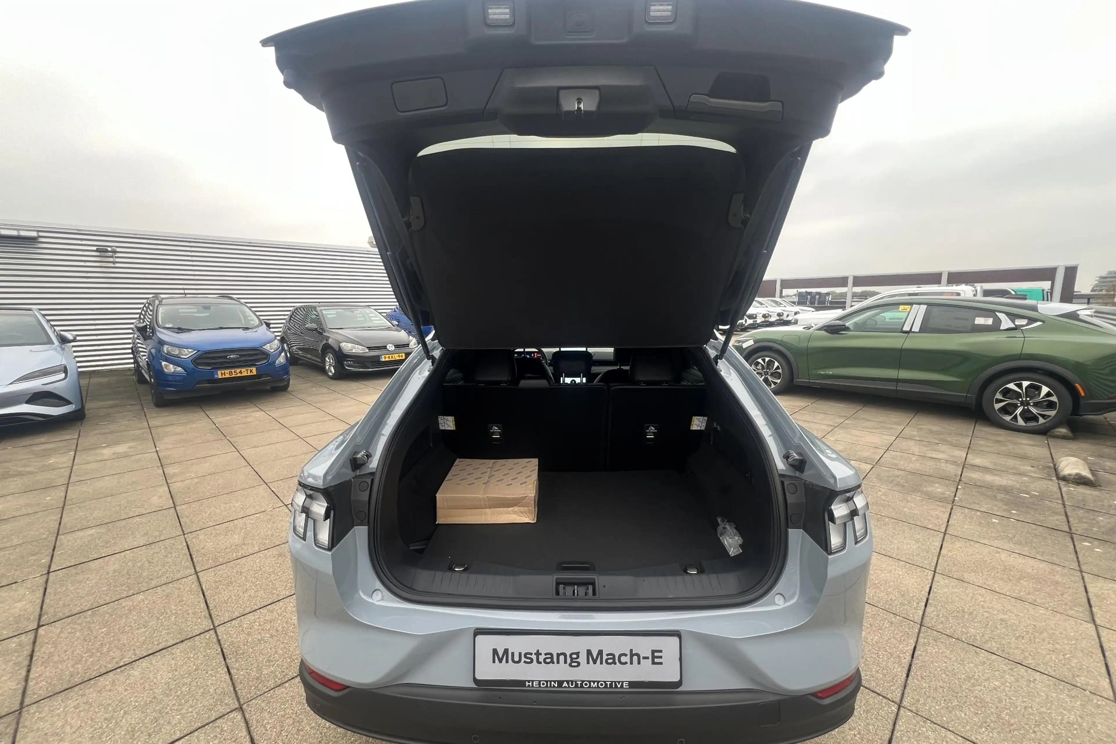 Ford Mustang Mach-E Extended Premium RWD 88 kWh | Nu in de Showroom!! — photo 5