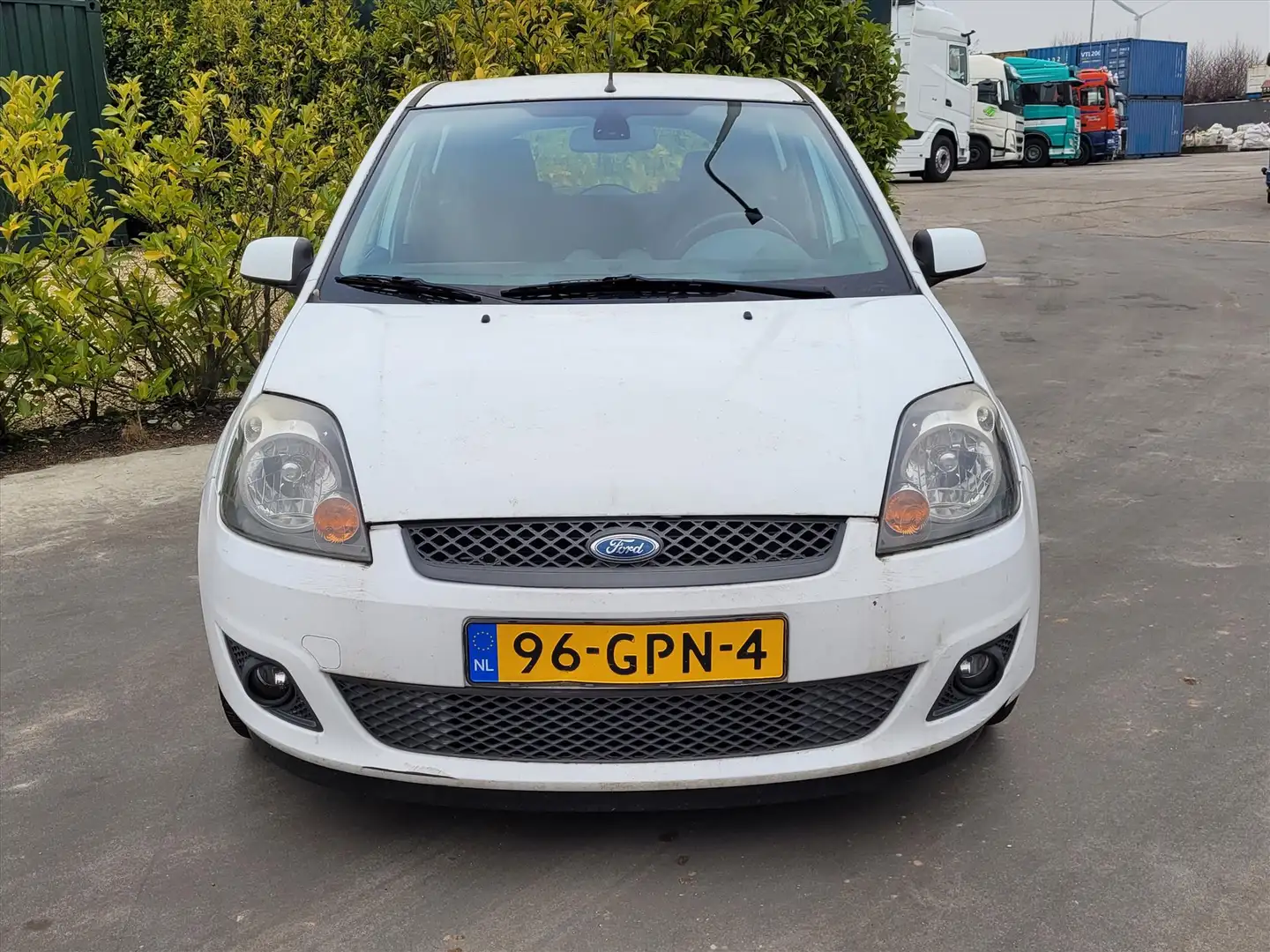 Ford Fiesta 1.4 16V 5DRS Trend | Clima | PDC | LM | Lichtsenso Wit - 2