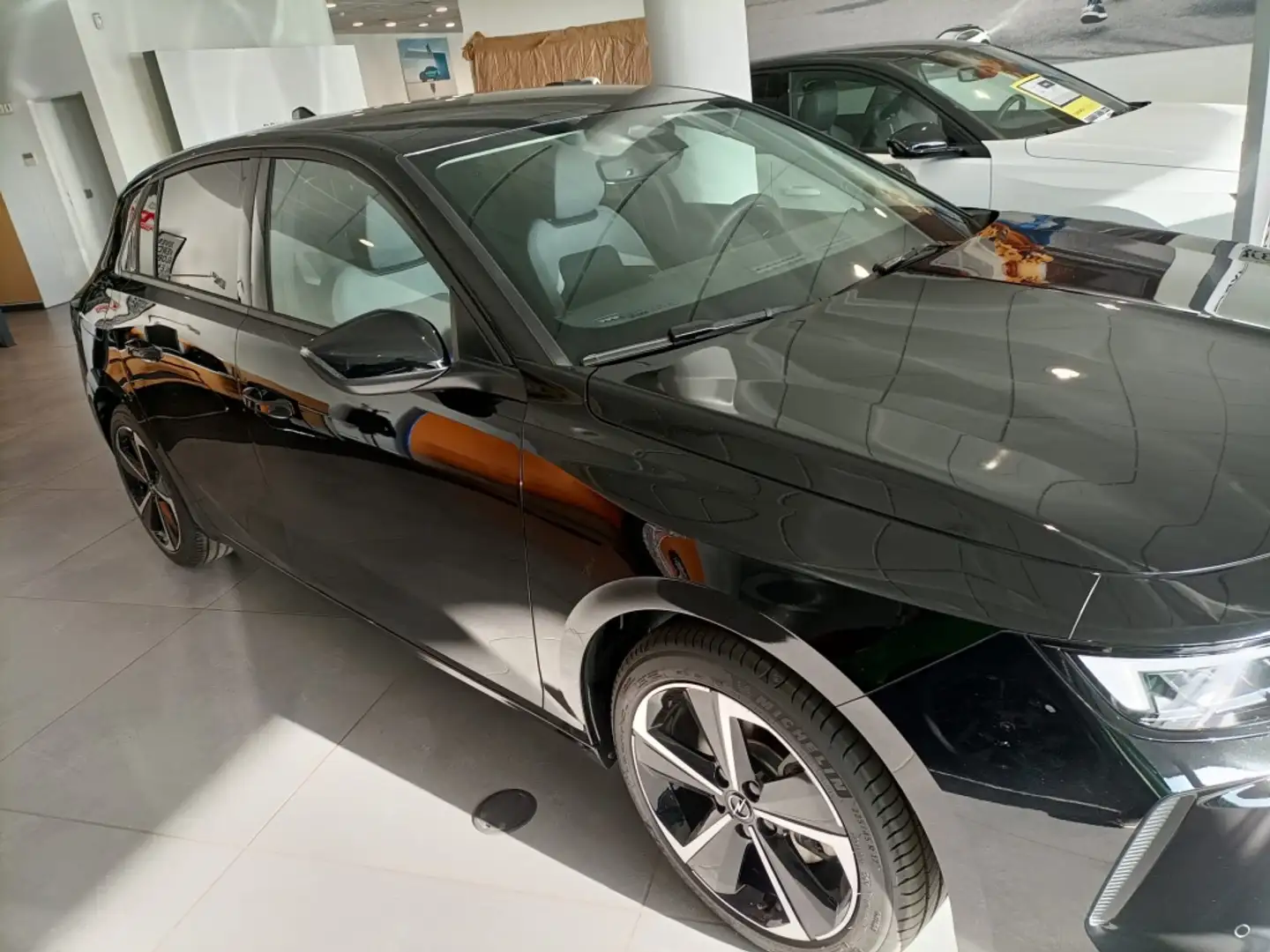 Opel Astra 1.2T XHT Hybrid eDCT6 S/S Tech Edition 136 Negro - 2