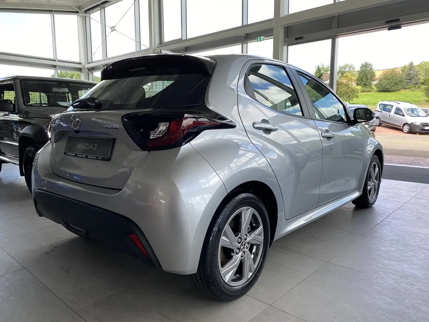 Mazda 2 Hybrid 1.5 Exclusive AUTOMATIK PDC, SHZ, Android & Silber - 2