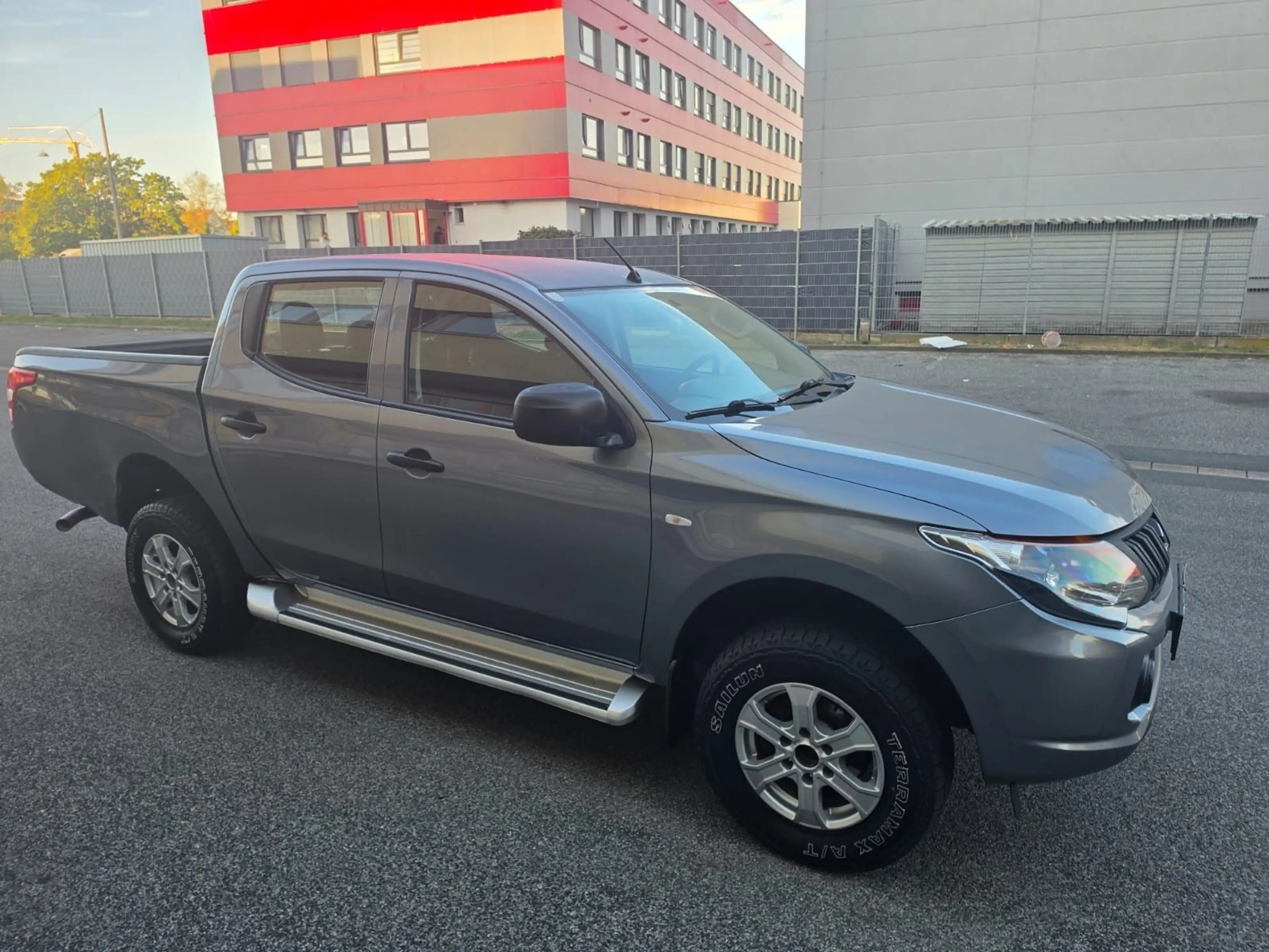 Mitsubishi L200