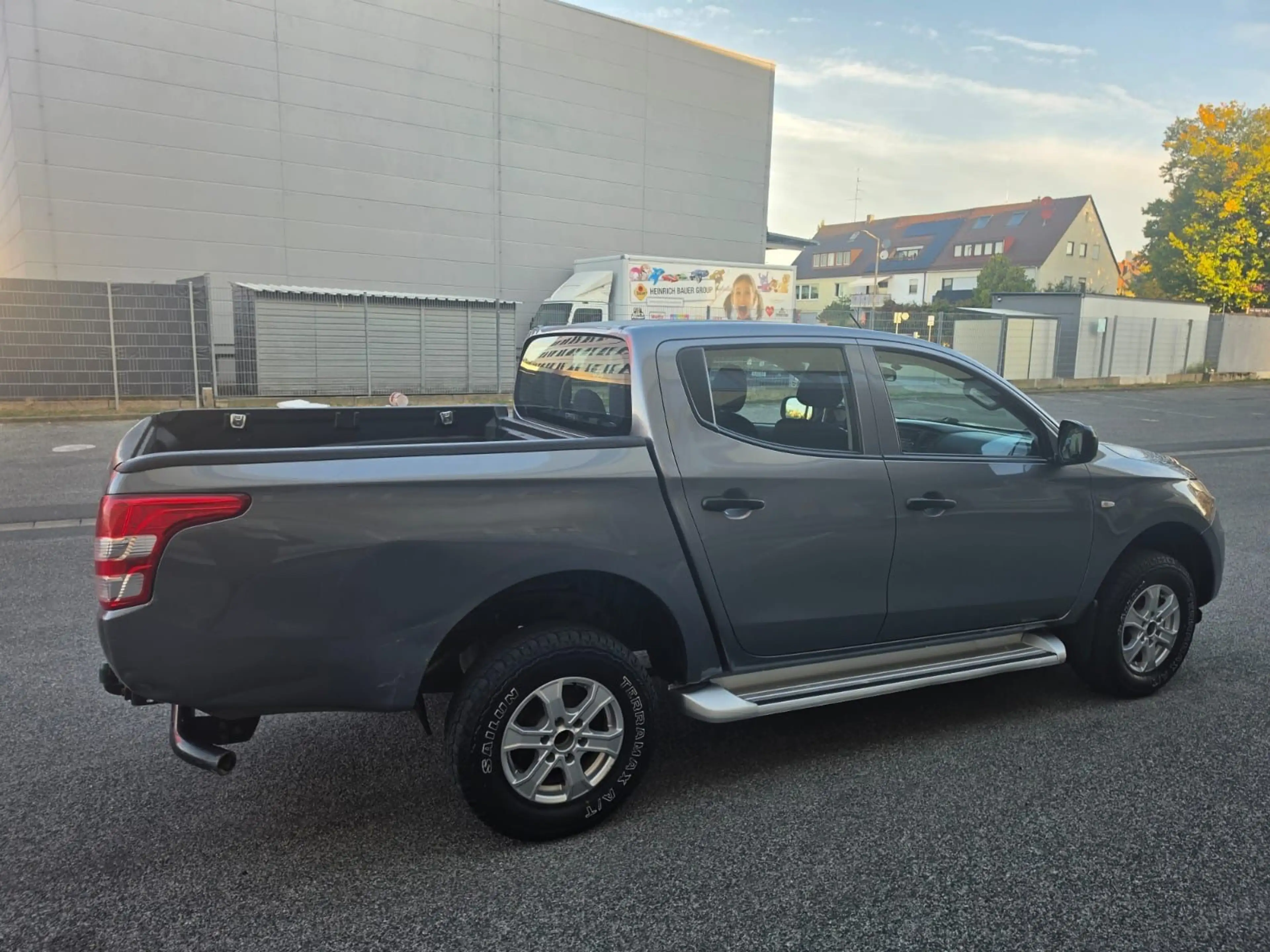 Mitsubishi L200 — photo 10