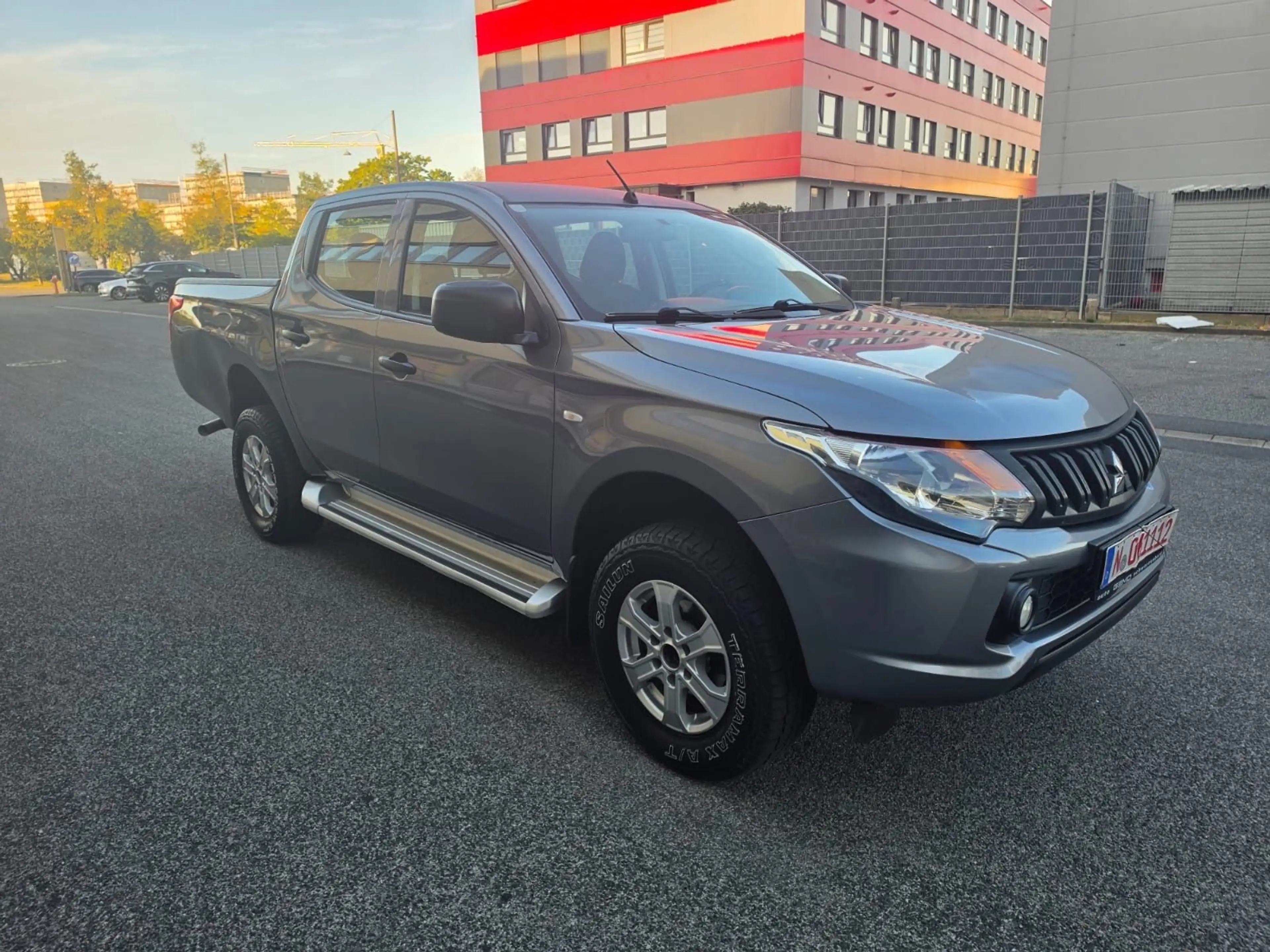 Mitsubishi L200 — photo 4