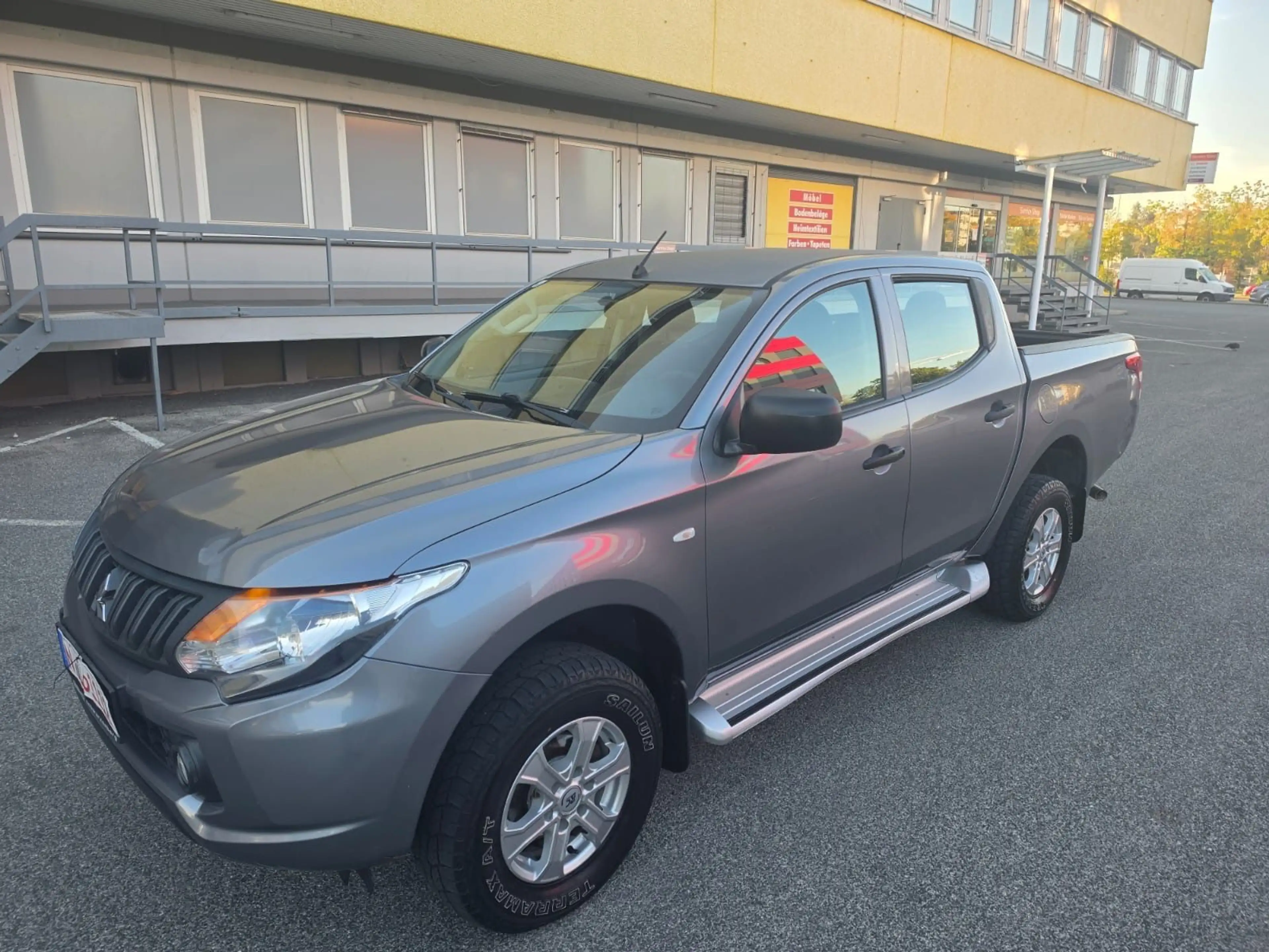 Mitsubishi L200 — photo 5