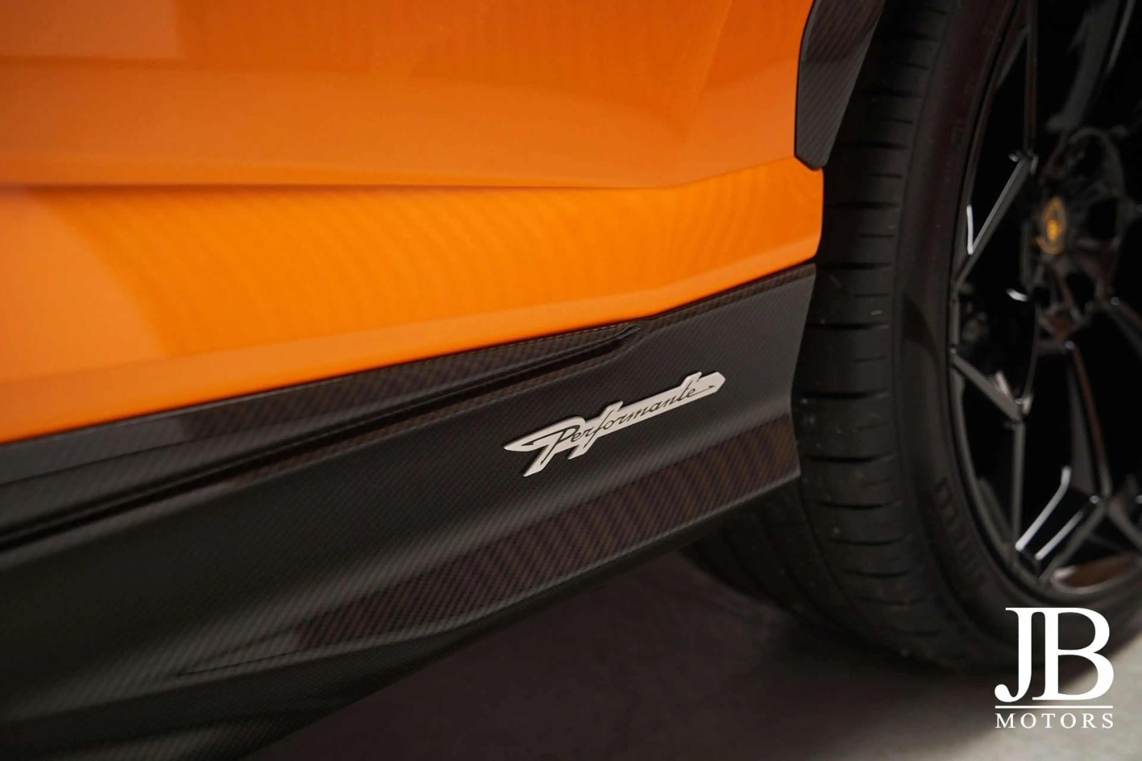Lamborghini Urus Performante Carbon Head-Up Akrapovic — photo 14